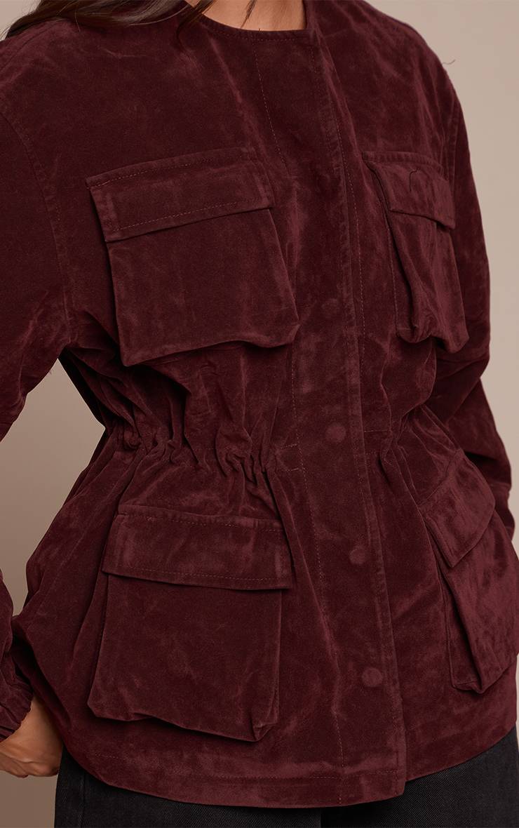 Rouge Bordeaux Veste Structurée En Synthétique Avec Poches Détaillées Et Taille Ajustable
