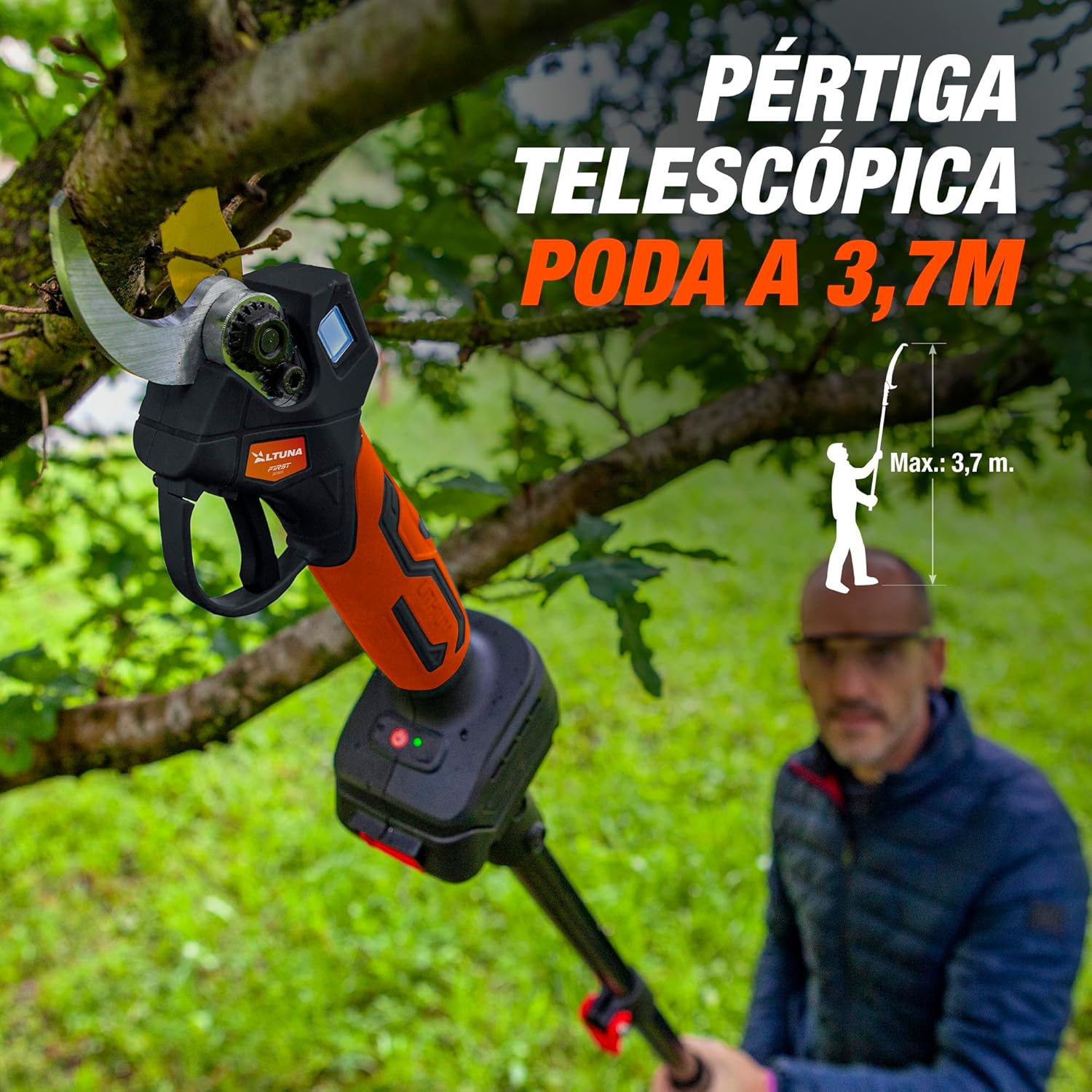 Altuna Kit für Akku-Gartenschere Titan - Elektrische Kettensäge + Elektrische Gartenschere + Teleskopstange für Höhenarbeiten von 1,63 Metern - Inklusive 2 Akkus - Mit Ladegerät und Schutzbrille