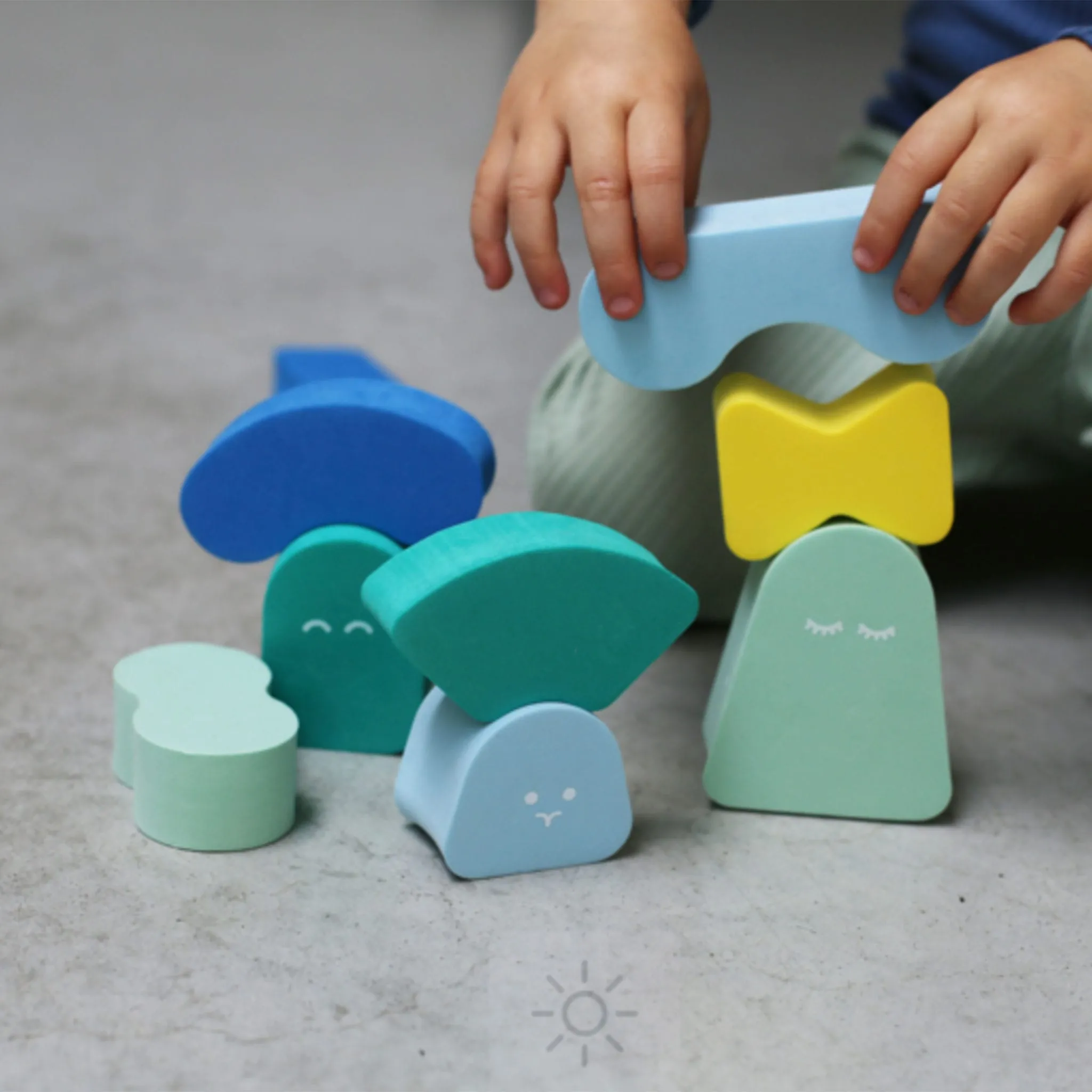 Quut Jeu de Bloc Emplilable Blokki - Bleu