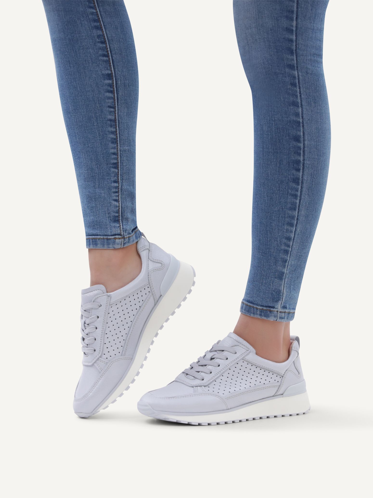 Sneaker