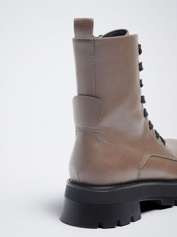Botas militares com cadarço - Marrom