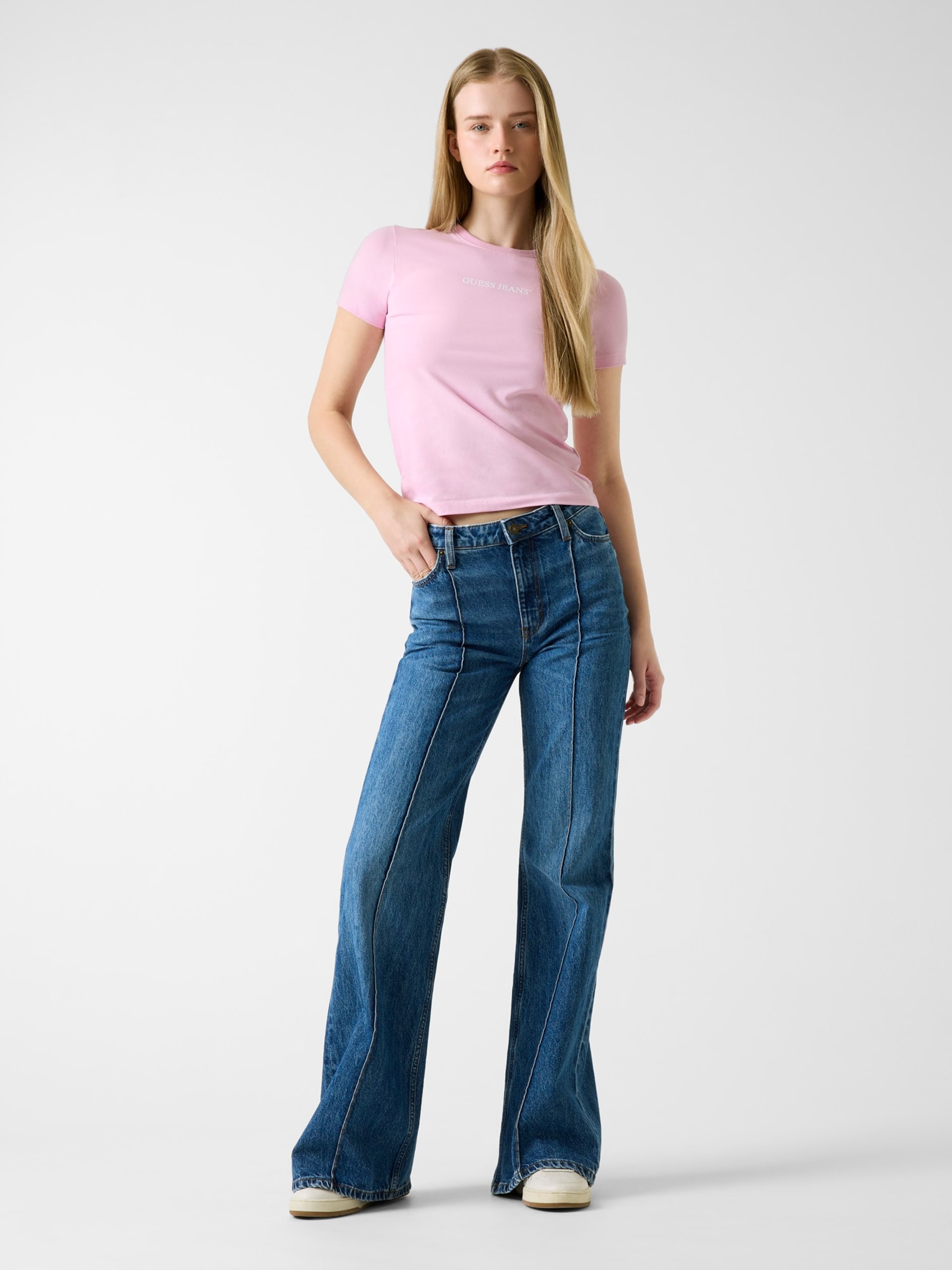calças jeans flare de cintura alta