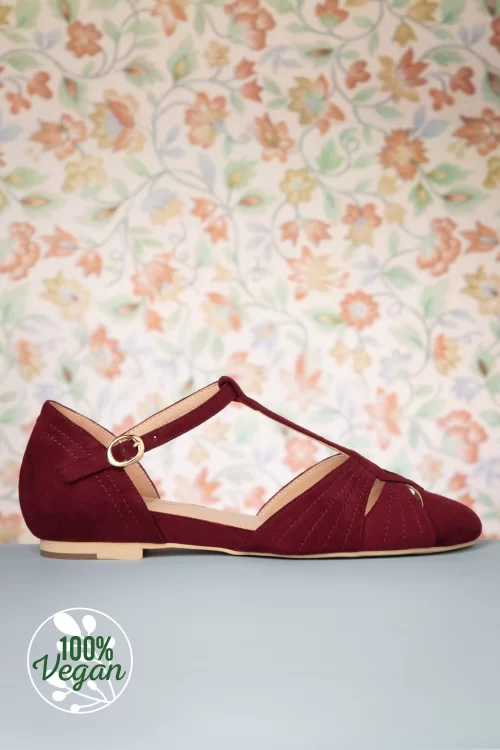 Charlie Stone London t-strap flats in wijnrood