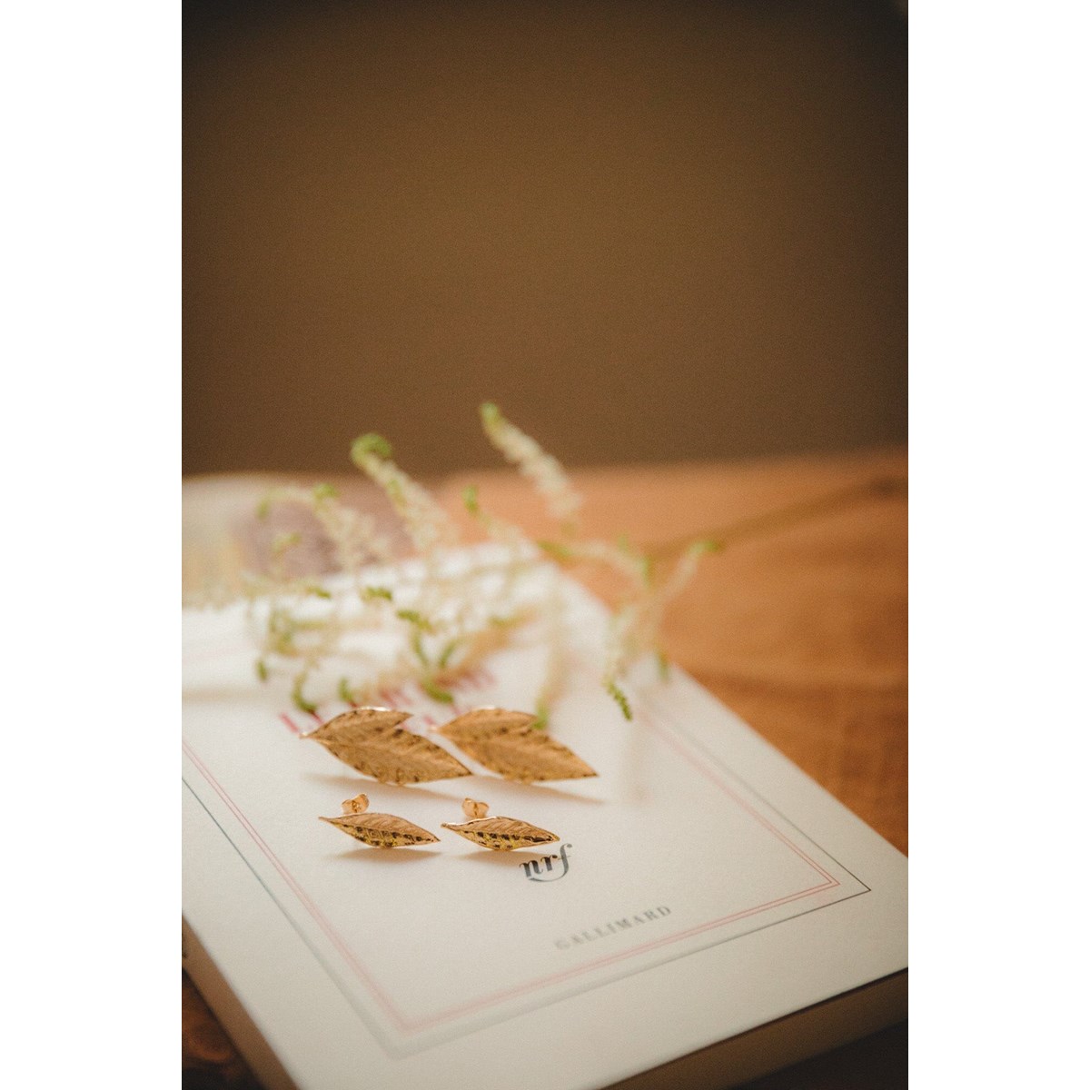 boucles d'oreilles puces feuilles doré à l'or fin - THALIE