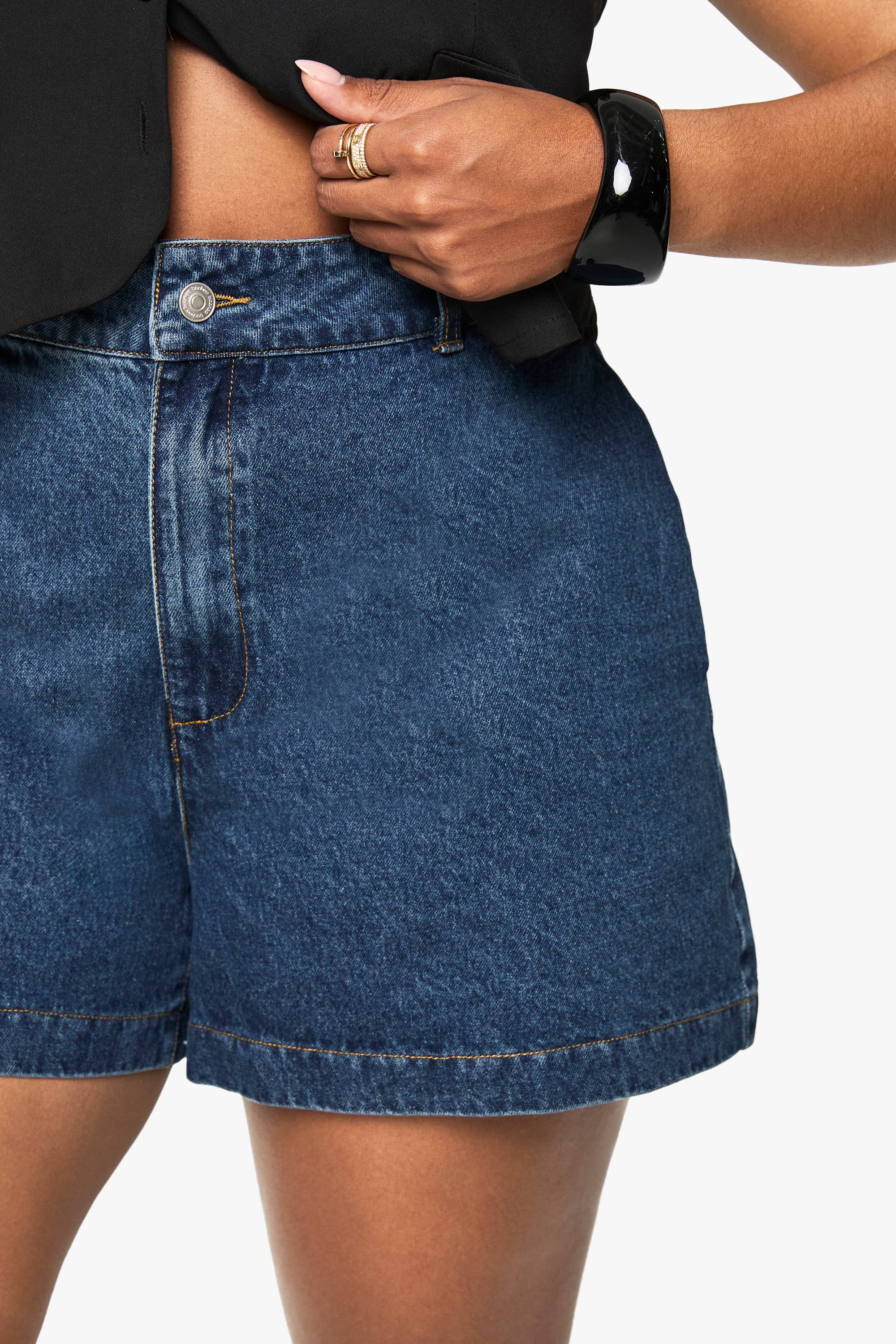 boohoo Plus Denim Mom Short