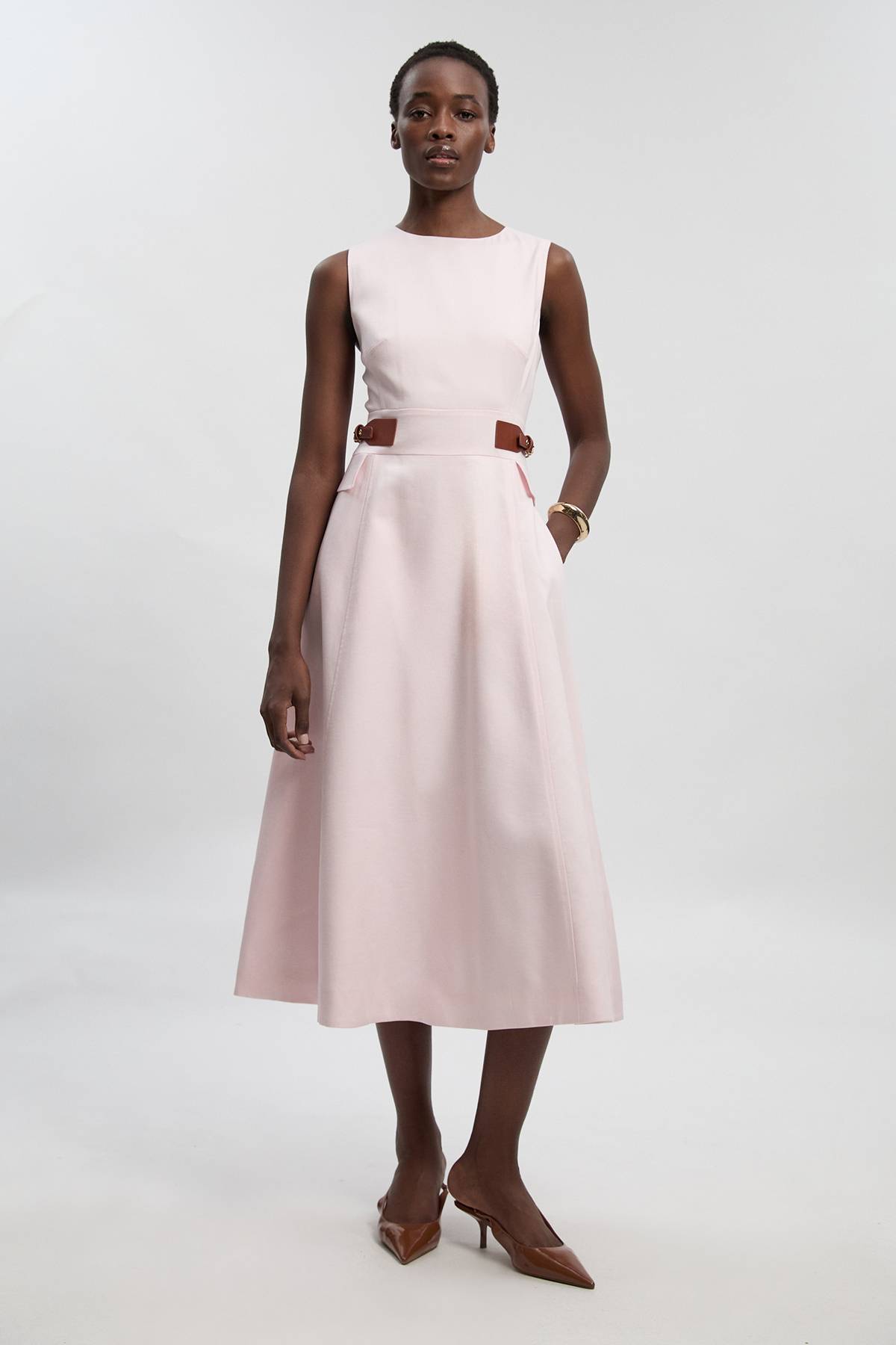 KarenMillen Robe Midi Évasée en Lin Tailleur avec Détail Patte à la Taille