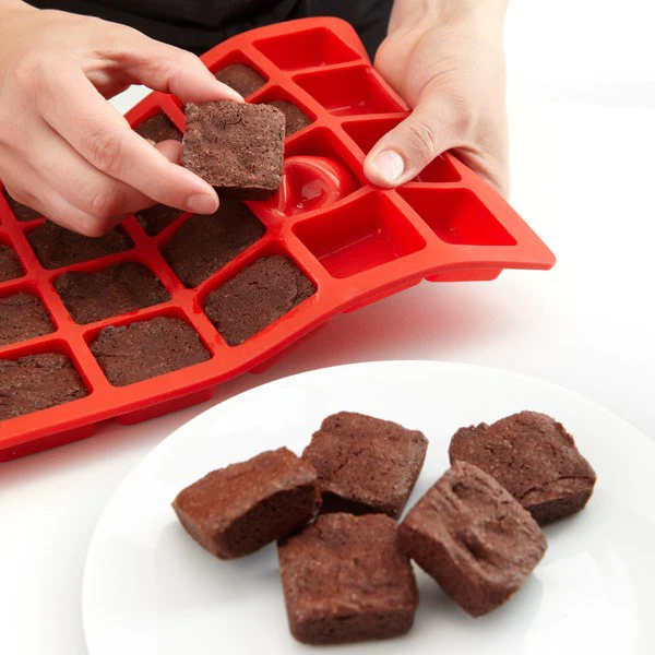 Moule 24 mini-brownies silicone Lékué