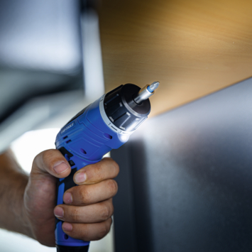 LUX accuschroevendraaier 3.6 volt met draaibaar handvat