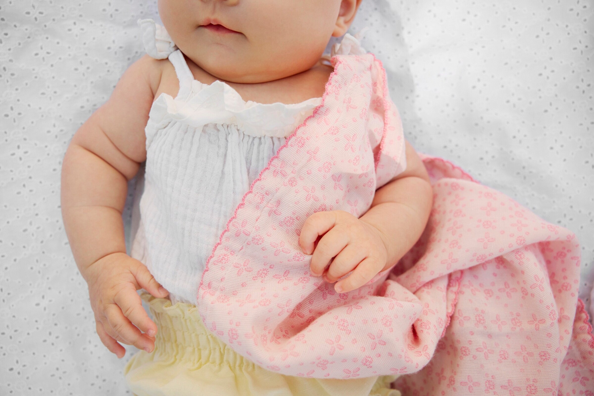 Elodie Bambus Musselin Decke - Embroidery Anglaise Pink bunt