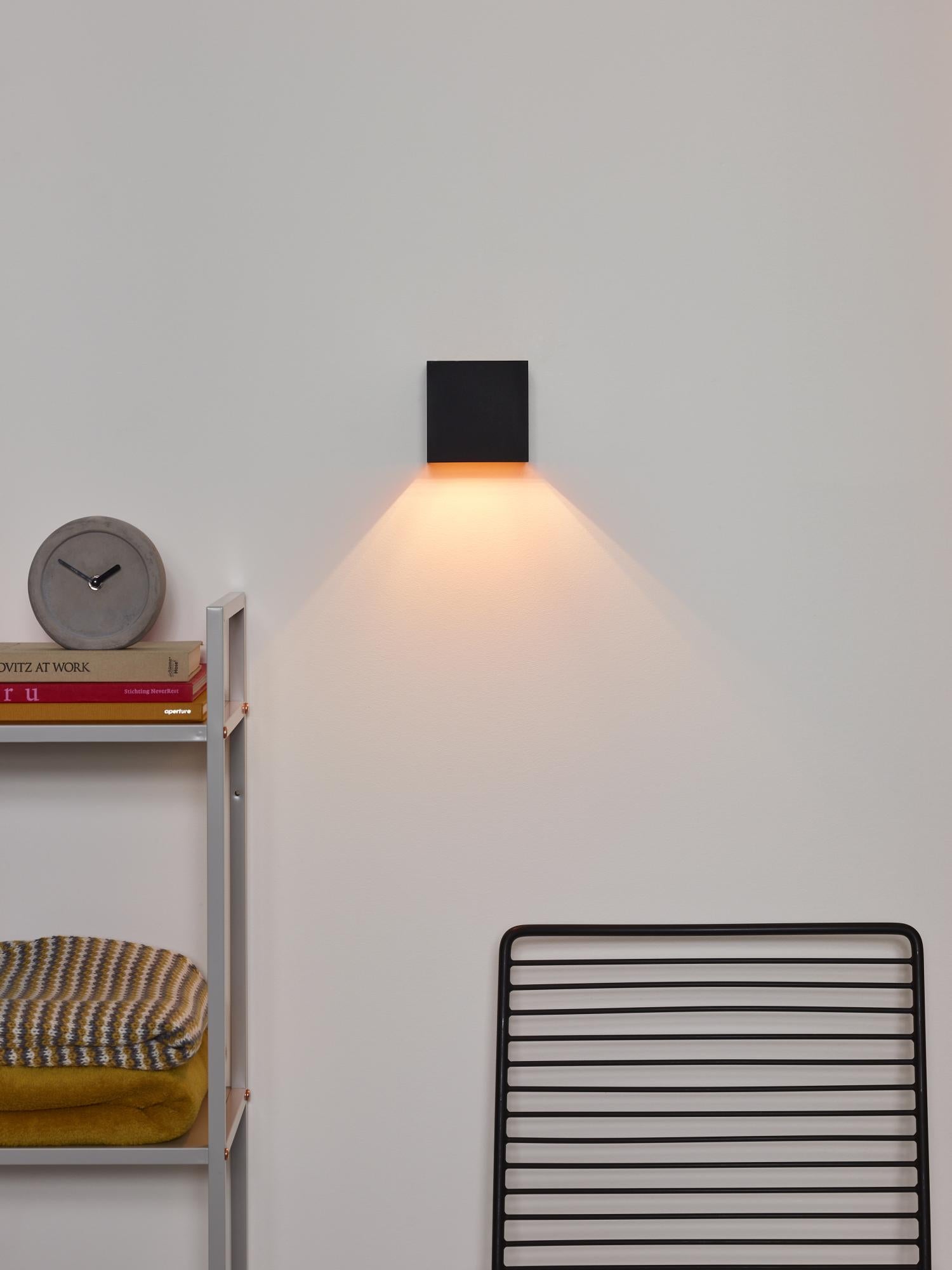 Xio wandlamp vierkant zwart