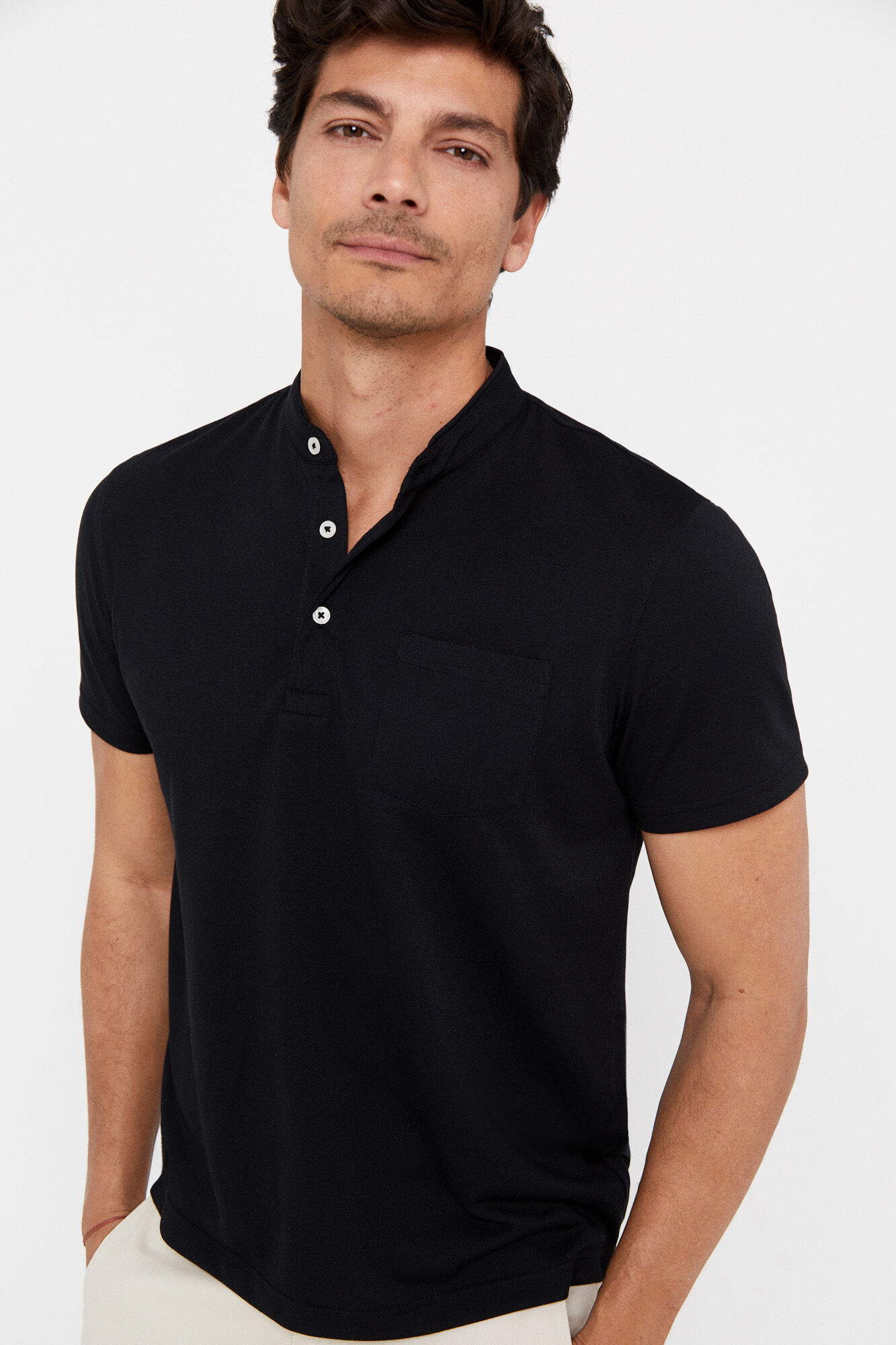 Camisa polo Coolmax com gola mandarim - Preta
