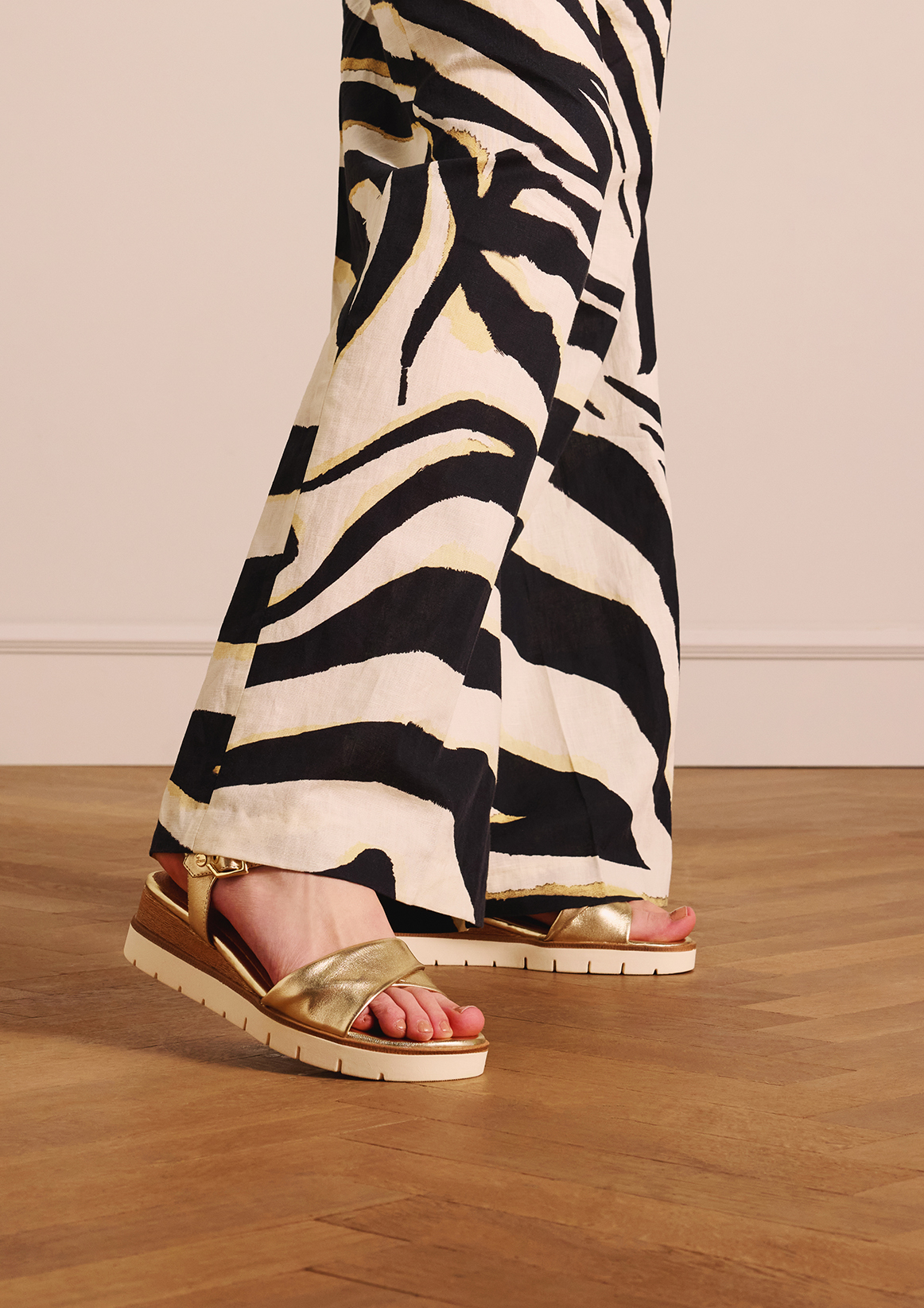 Gouden leren sandalen