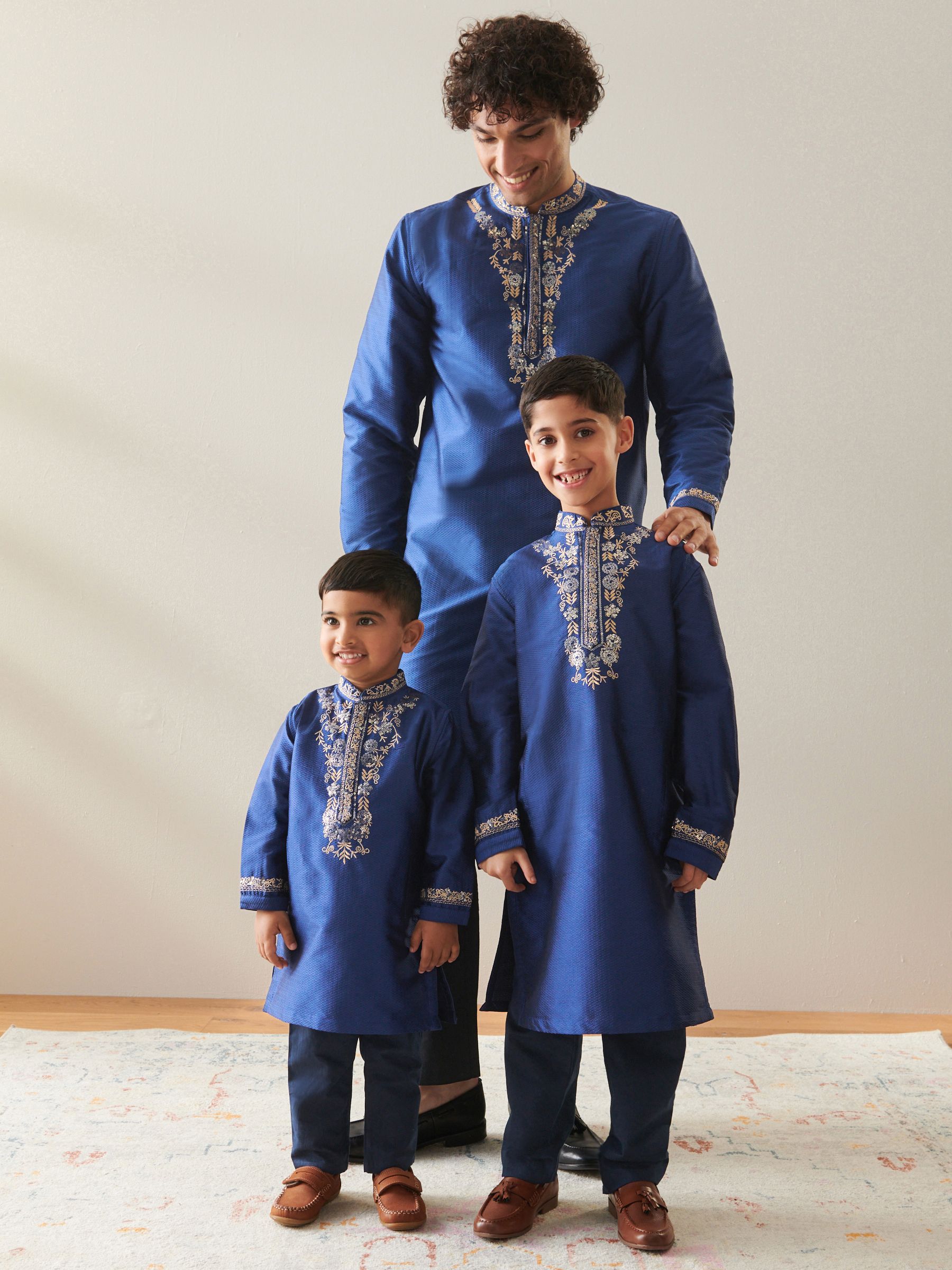 Donkerblauw - Eid Koerta (3mnd -16jr)