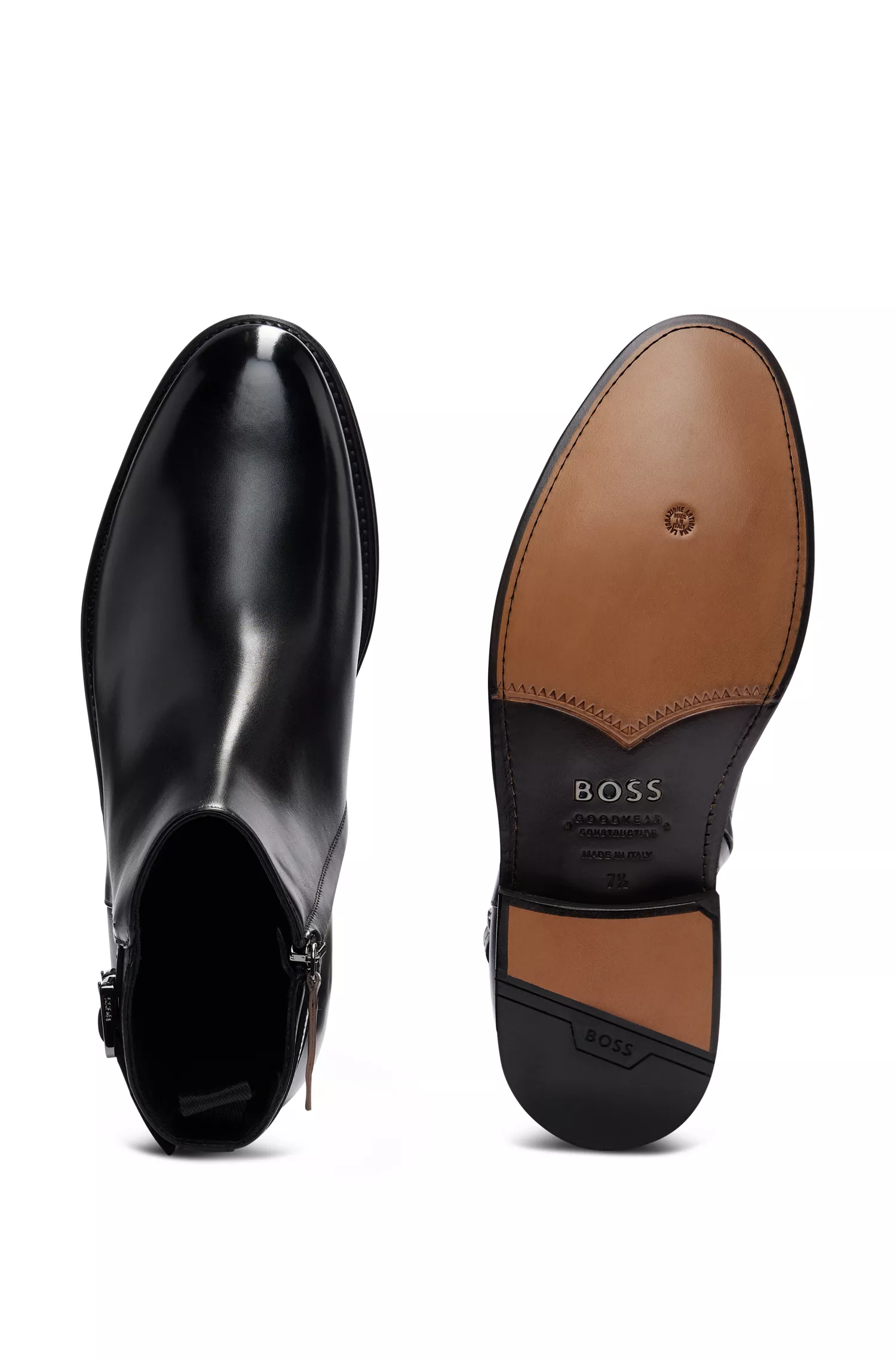 Botas BOSS em couro preto polido com palmilha acolchoada e tira dupla.