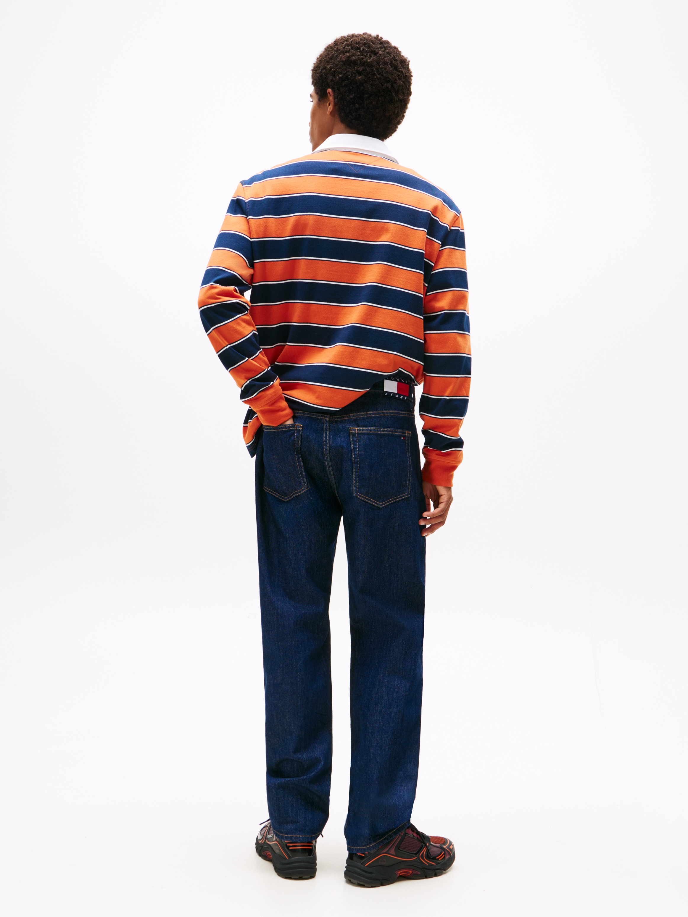 Tommy Jeans 5-Pocket-Jeans »Sonny Regular Tapered«, mit dezenter Waschung