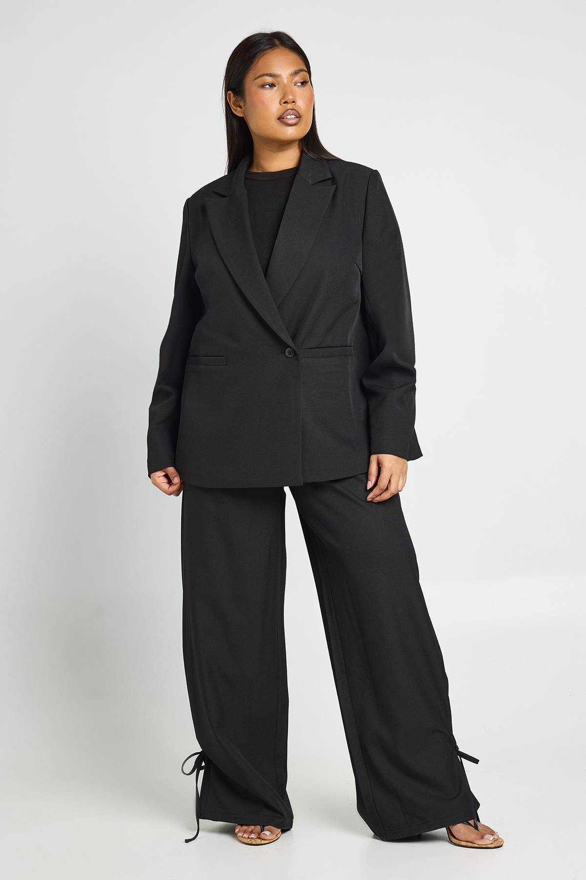 boohoo Pantalon Tailleur À Détail Noué