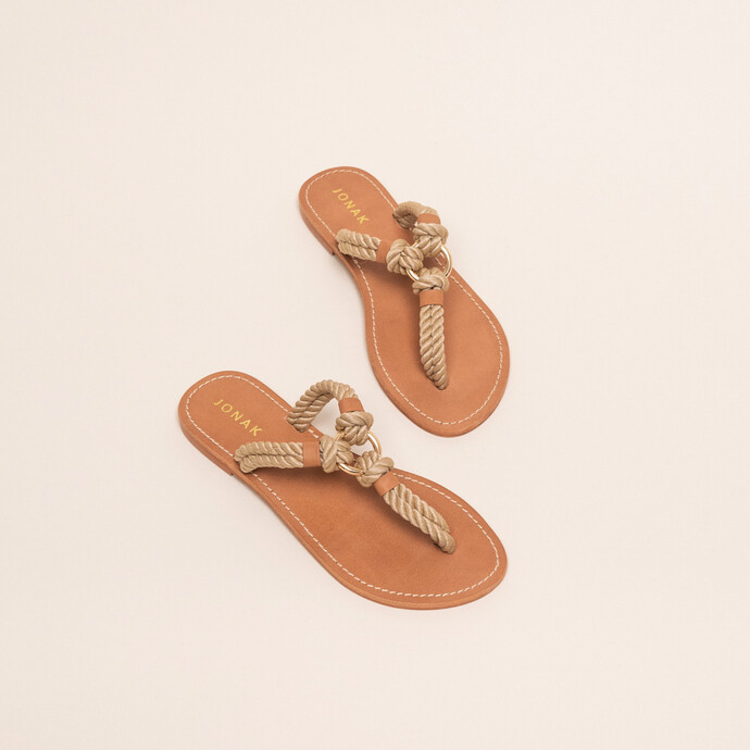 Sandales façon tongs et anneaux  en corde beige