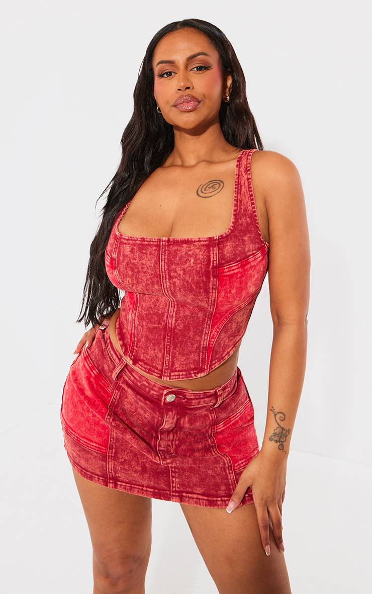 Rouge Corset En Denim Délavé Sculptant