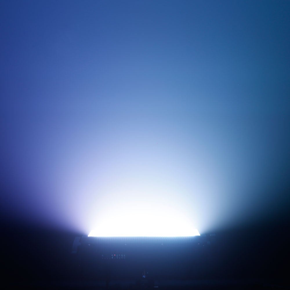 Cameo THUNDER WASH 100 RGB strobe / blinder / wash
