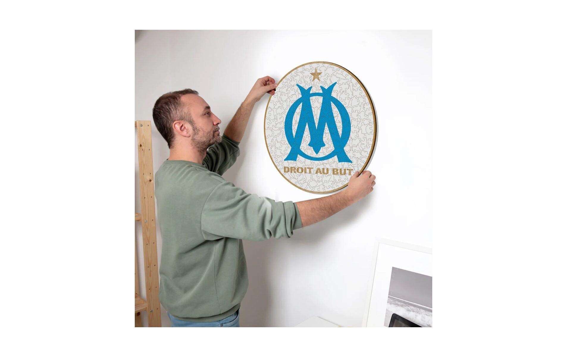 Puzzle »Iconic Olympique Marseille – Logo« Holzart: Birke (Herkunftsland: China)