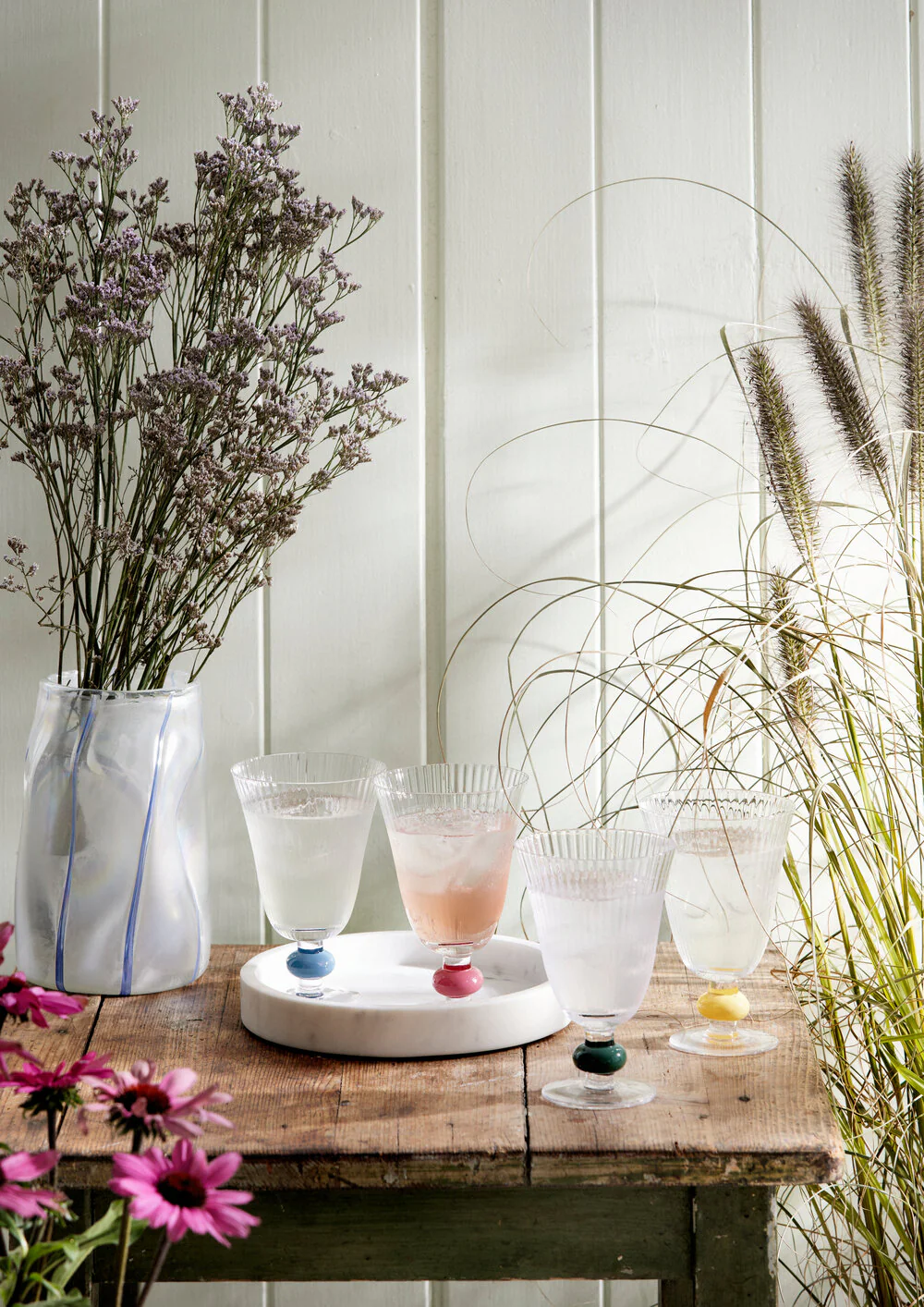 Bahne Interior  Garden drikkeglas på fod, klar/grøn - H13,5 cm.