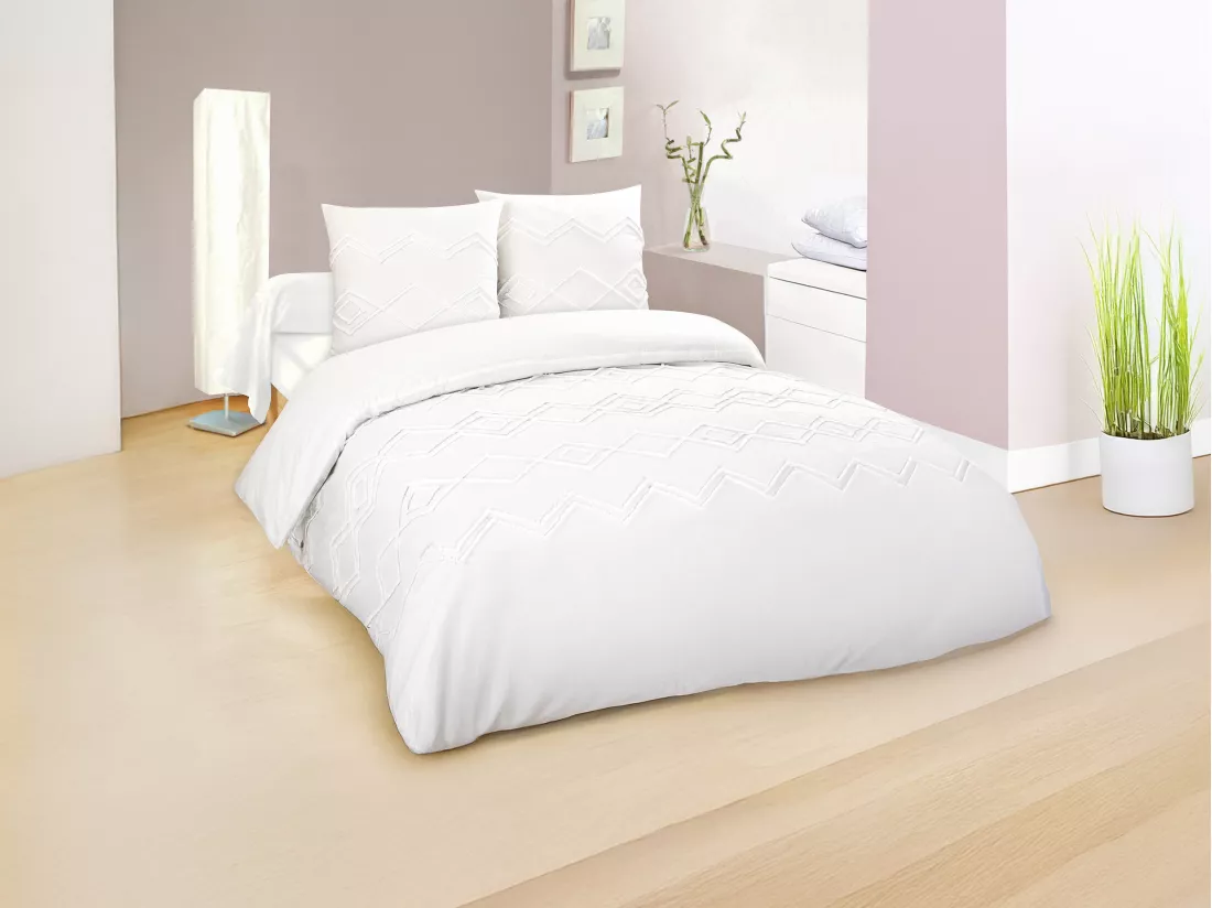 Parure de lit en coton 57 fils/cm² - Housse de couette 240 x 260 cm + 2 taies d'oreiller 63 x 63 cm - Blanc à motifs tuftés - IZAURA