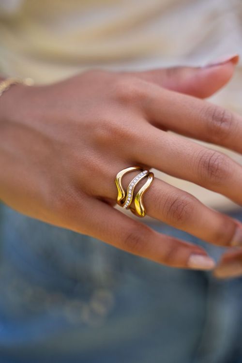 Stijlvolle ring met kronkelend patroon