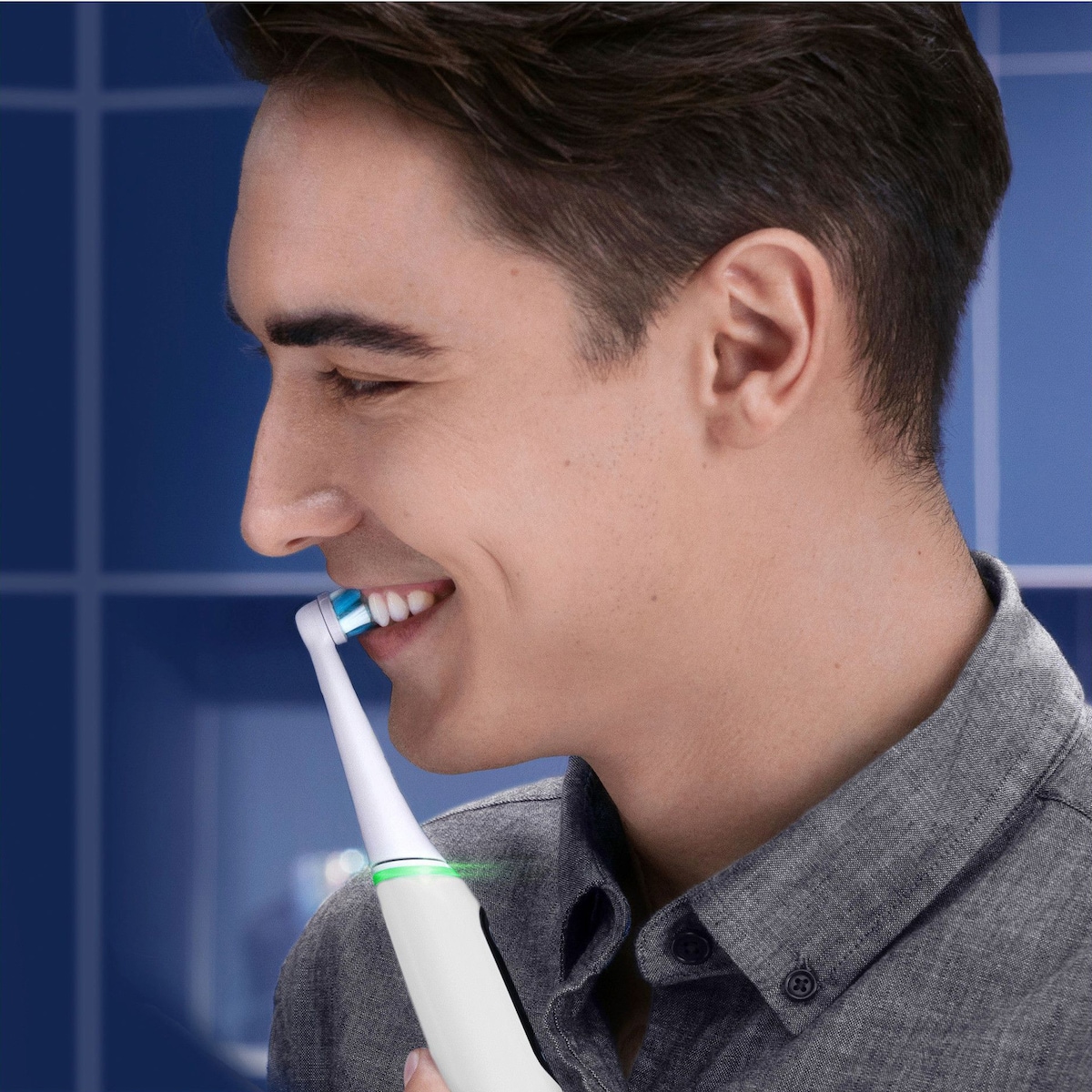Oral-B iO 6s elektrisk tannbørste 427407 (hvit)