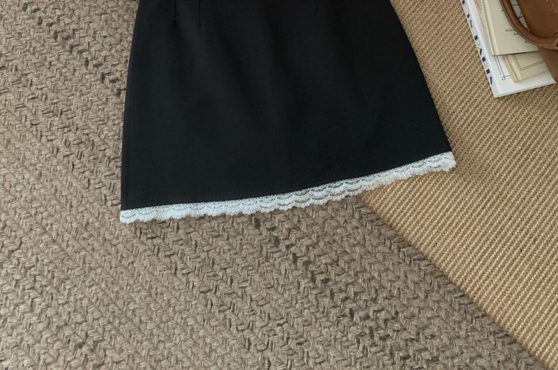Flowerisque - Mini A-lijn rok met hoge taille en kanten rand