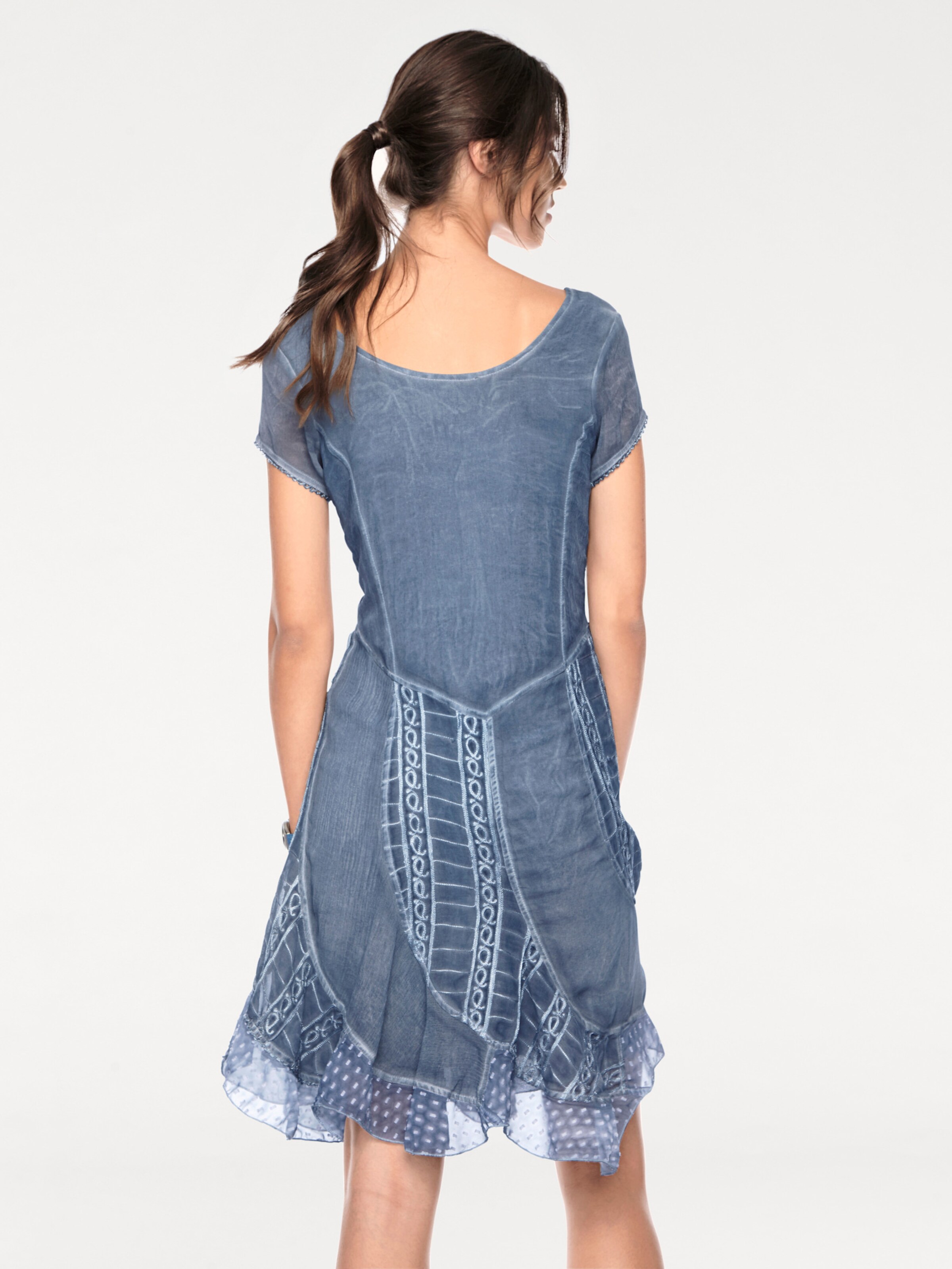heine Stickereikleid in jeansblau