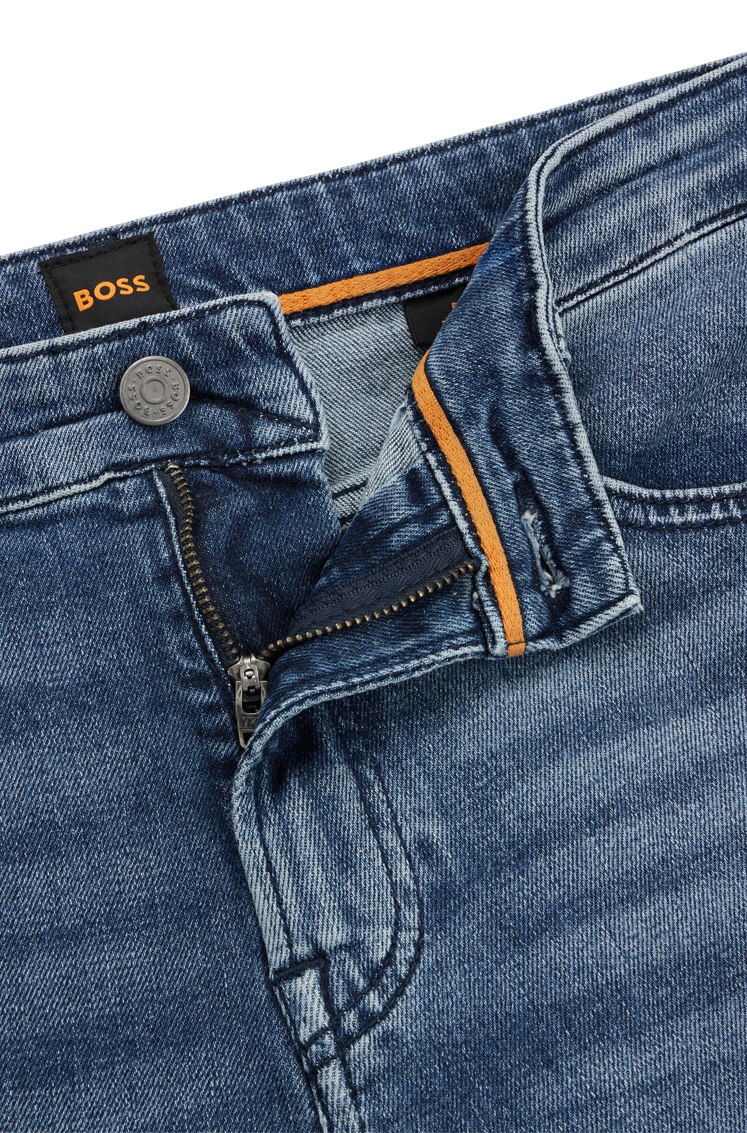 Calça jeans BOSS laranja, corte regular, em denim confortável e elástico na cor azul médio.