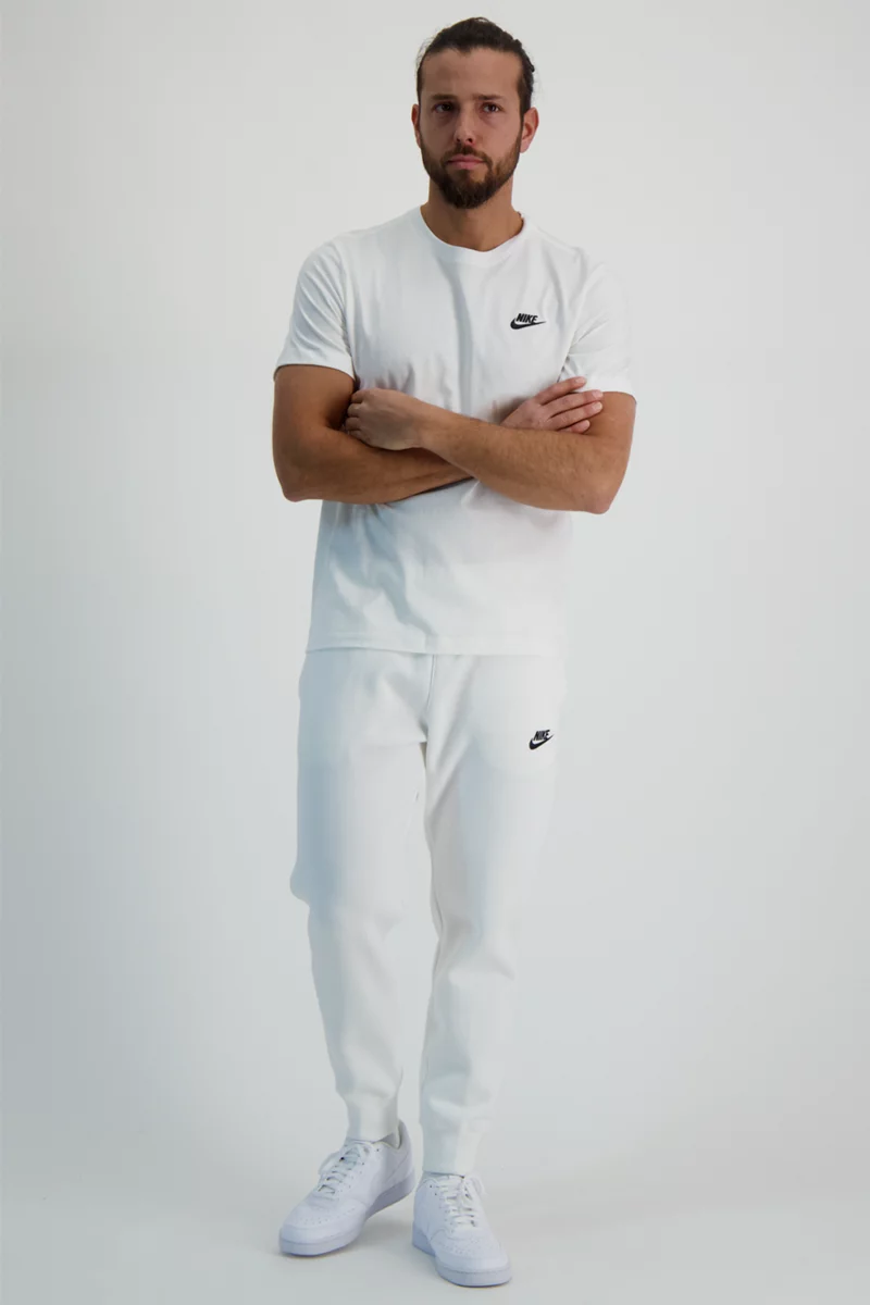 Nike Sportswear Club Herren T-Shirt