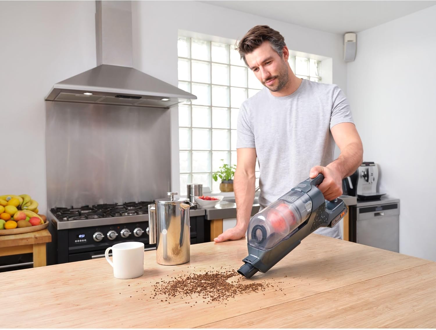 BLACK+DECKER 3-in-1 Akku-Stielsauger Powerseries+ BHFEA18D1 (18V, beutelloser Boden- & Handstaubsauger mit Elektrobürste, 2 Saugstufen, kabellos, inkl. Wandhalterung, Fugendüse, Akku & Ladegerät)