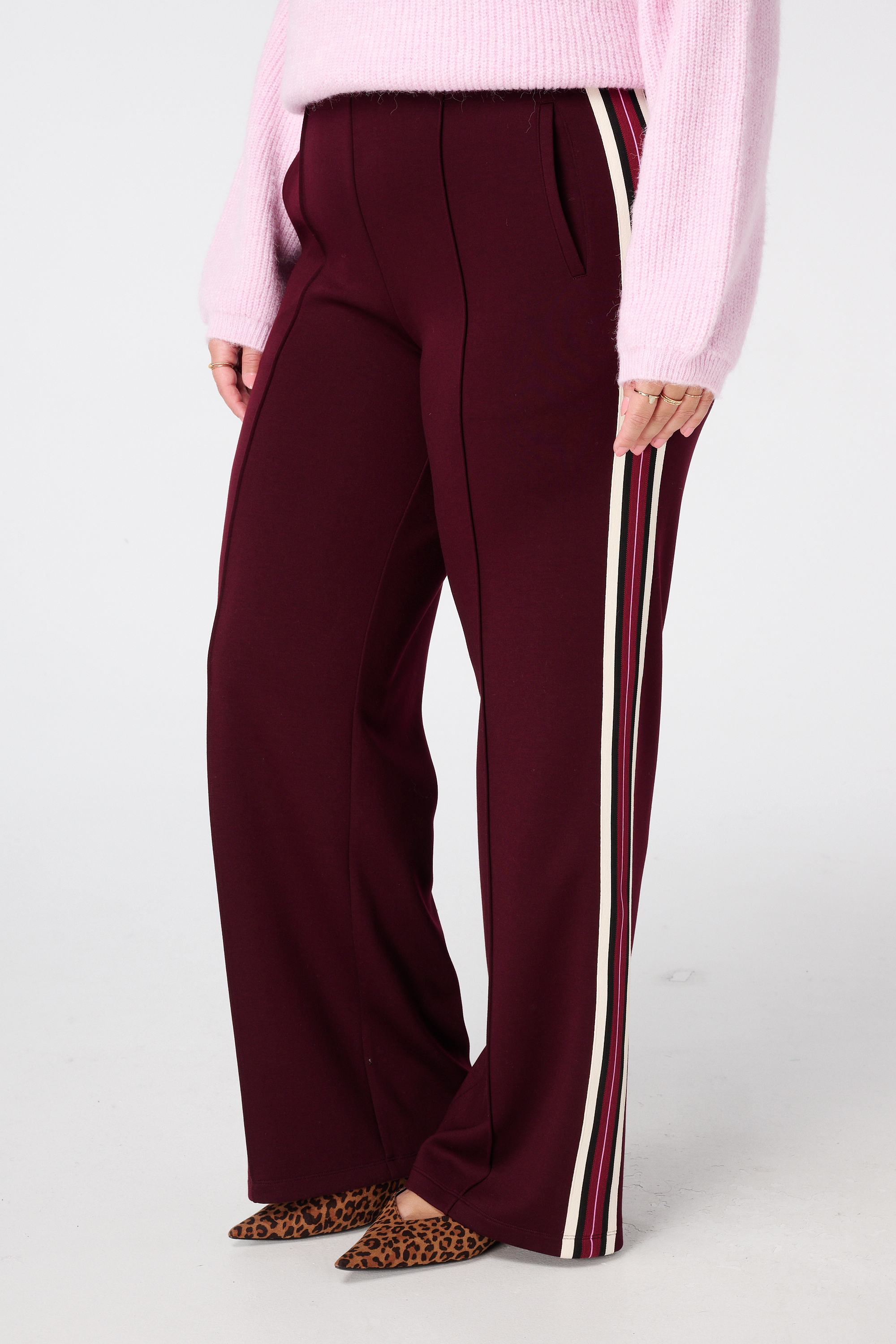 wide fit pantalon met bies aan de zijkant Bordeaux