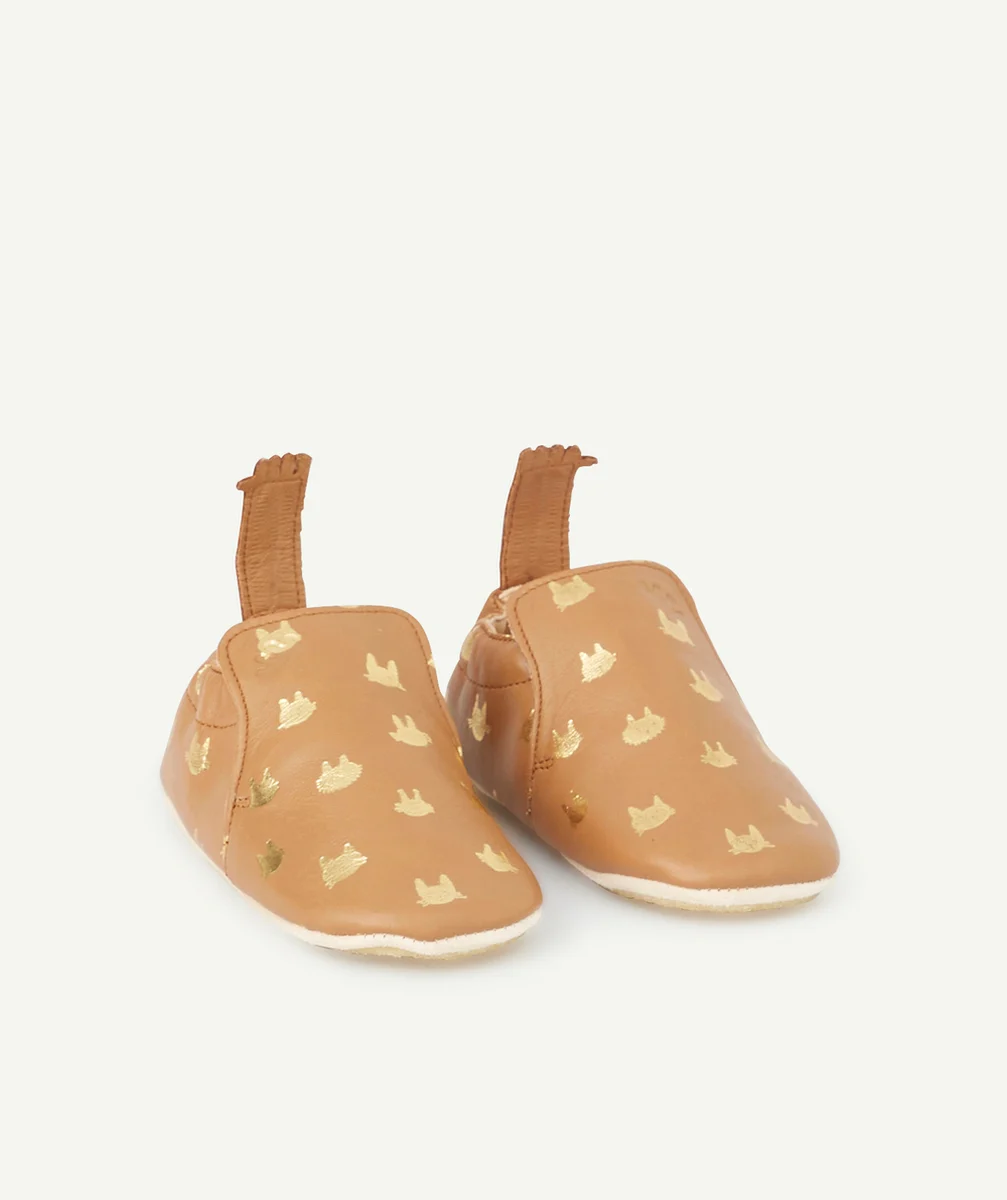 EASY PEASYCHAUSSONS EN CUIR CAMEL IMPRIMÉ CHATS COULEUR DORÉE