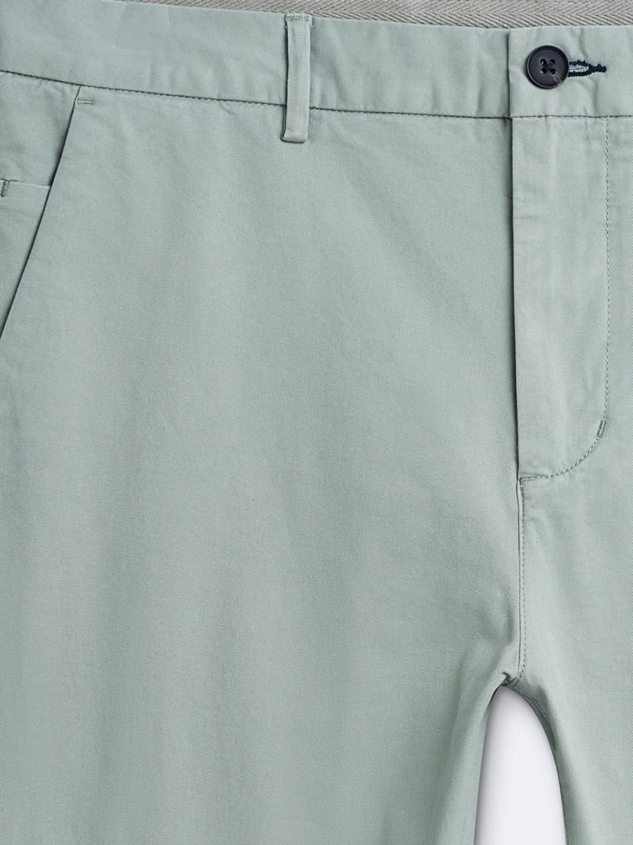 Chino slim en coton élasthane uni