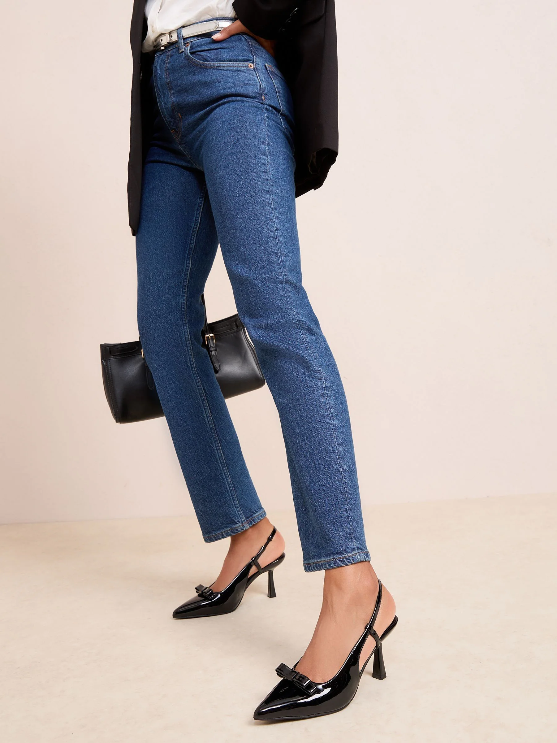 Zwart - Friends Like These pumps met strik, puntige neus, slingback en middelhoge hak