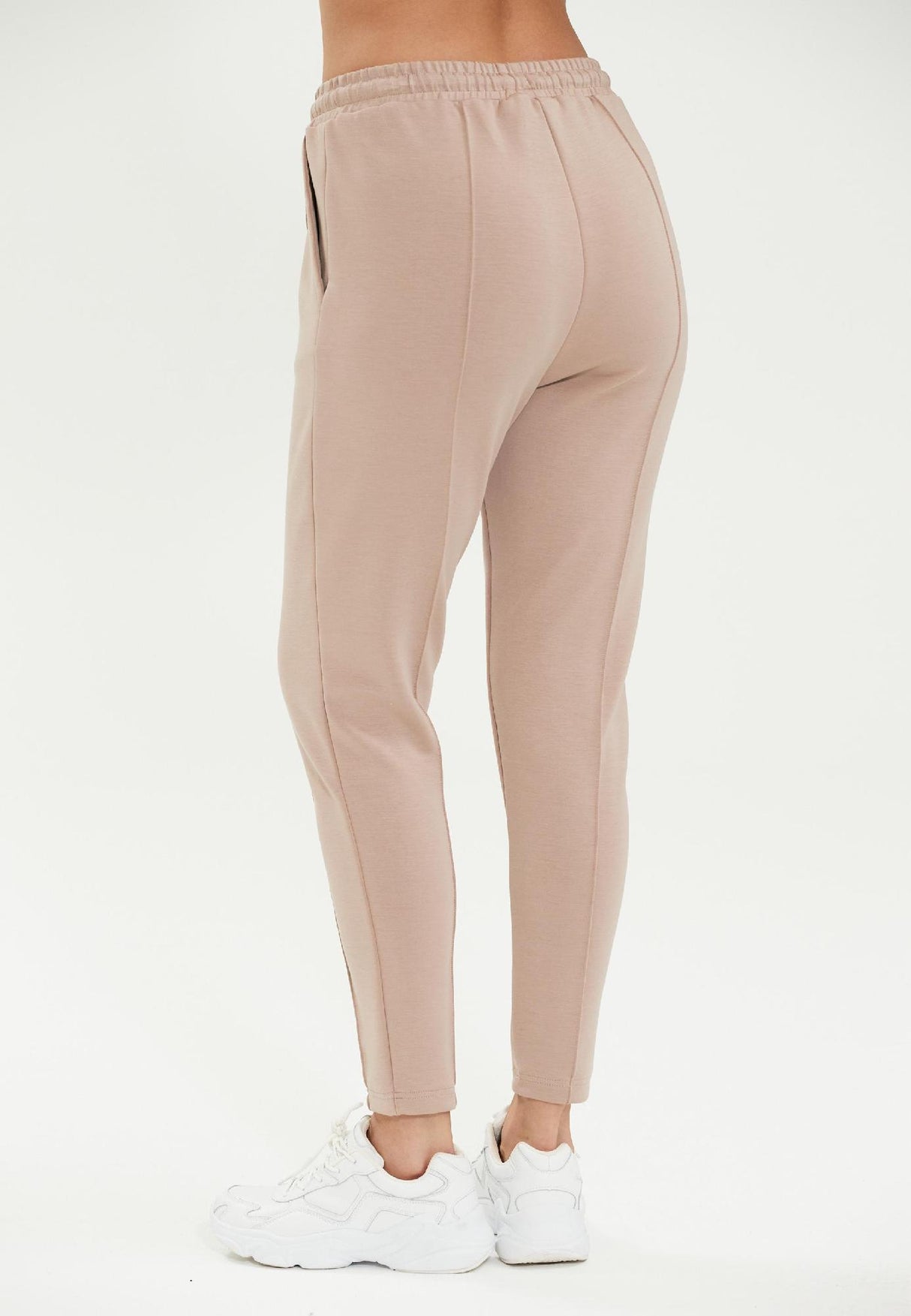 Athlecia<br>Jacey W