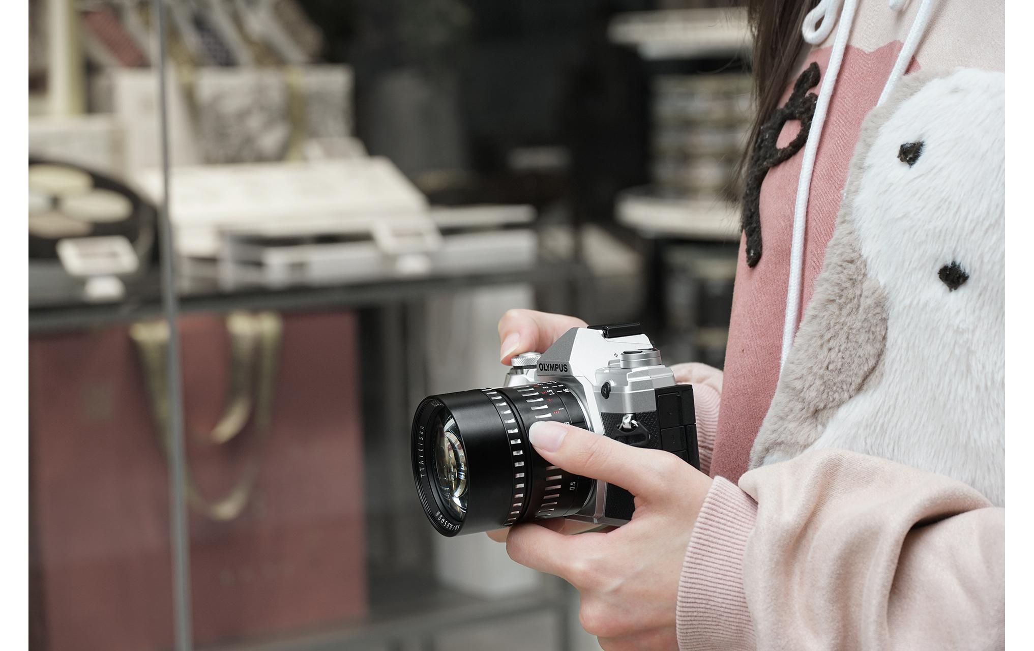 Festbrennweite APS-C 50mm F0.95 – Sony E-Mount<br>Festbrennweite mit traumhaftem Bokeh