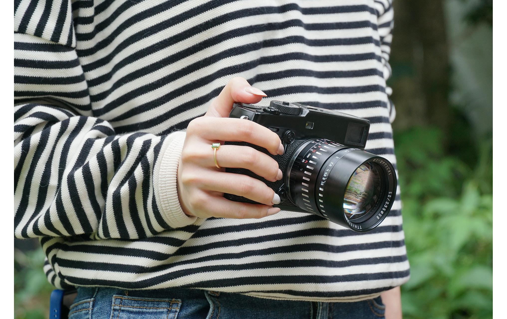 Festbrennweite APS-C 50mm F0.95 – Sony E-Mount<br>Festbrennweite mit traumhaftem Bokeh