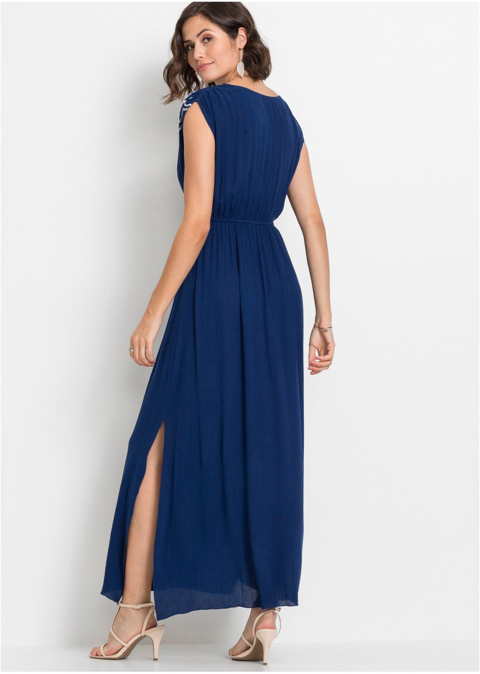 Robe longue à broderie