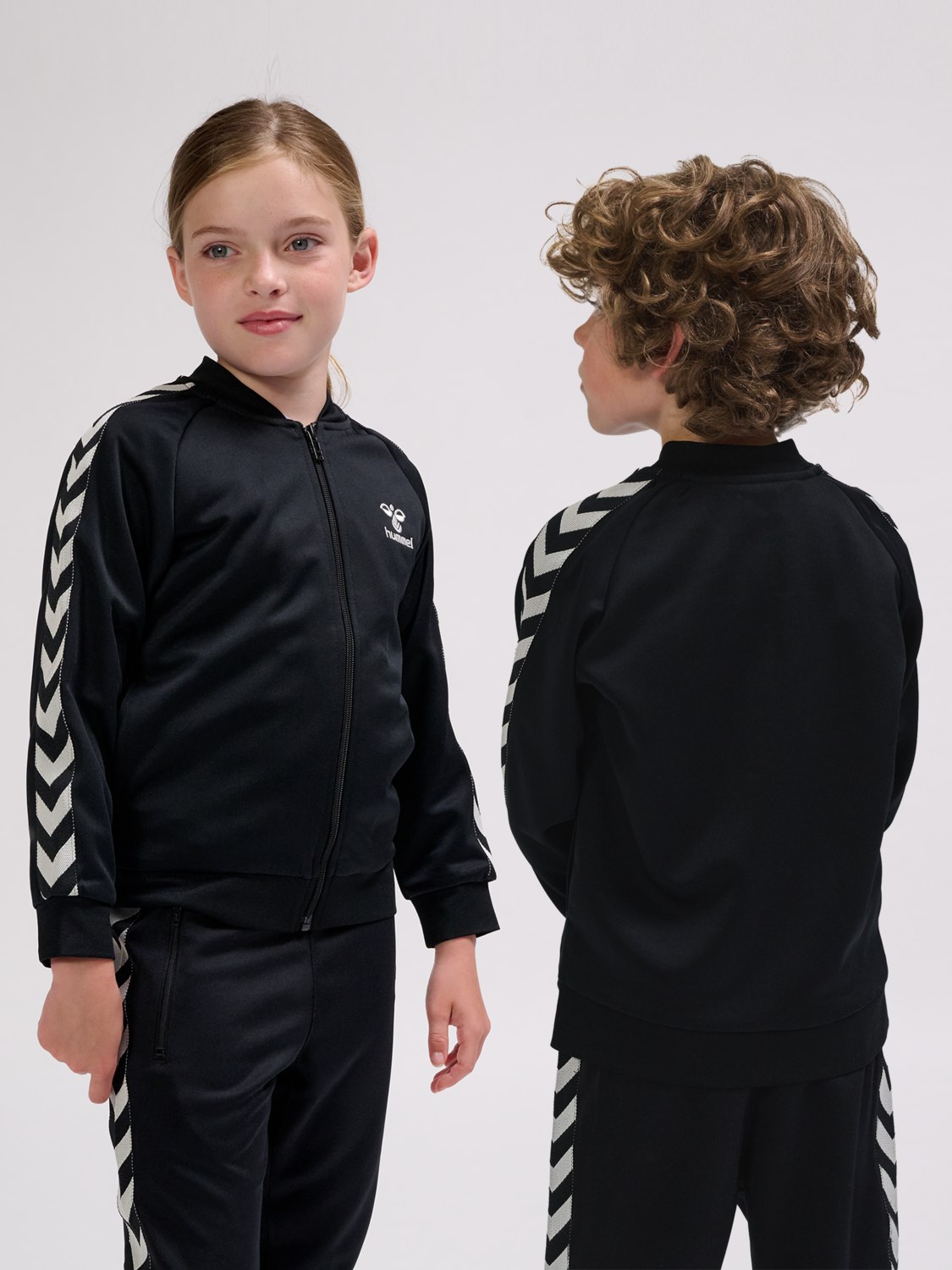hmlNEWI ZIP JACKET