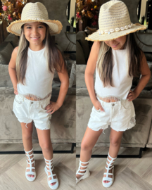 Off white zomerhoed met schelpjes