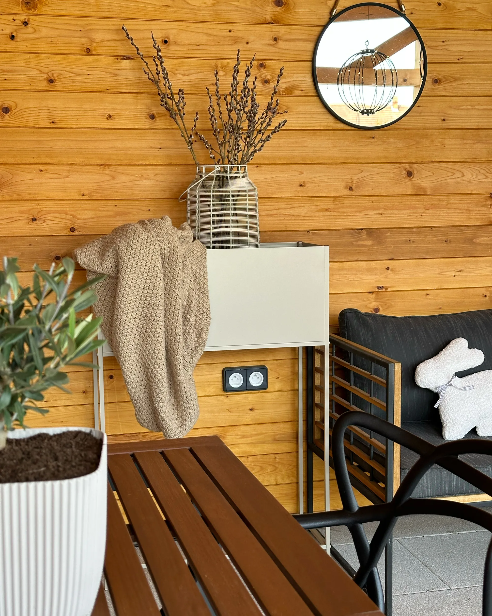 Verhoogde bloempot TAPIEN Metaal 70 cm Beige