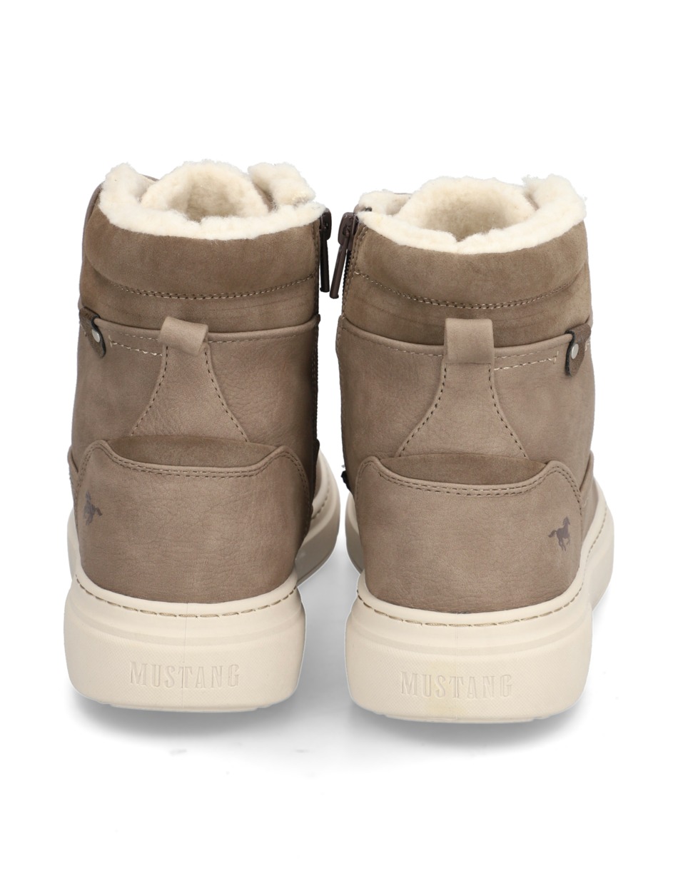 Sneaker Mid Cut