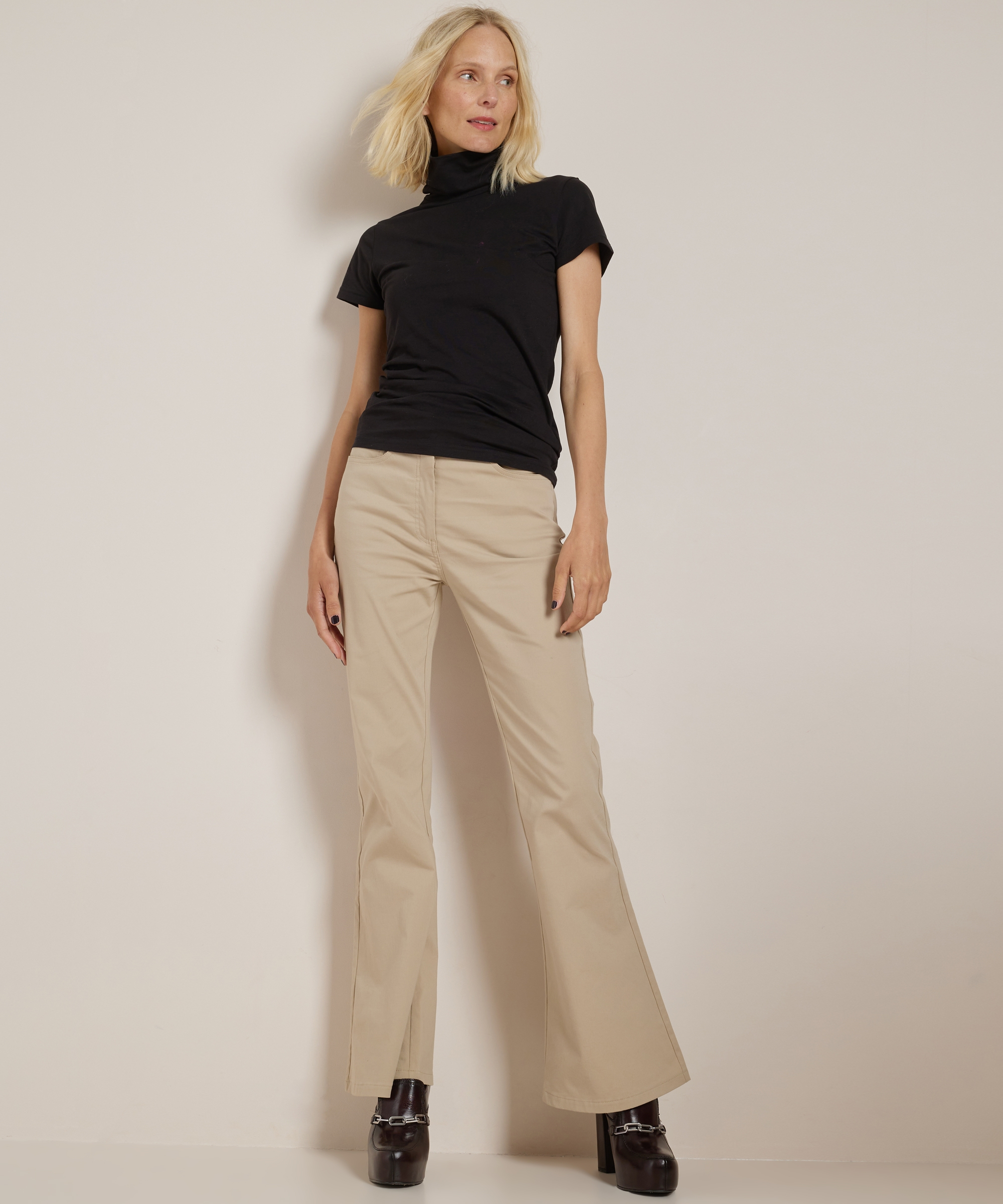 basic top met korte mouw en col