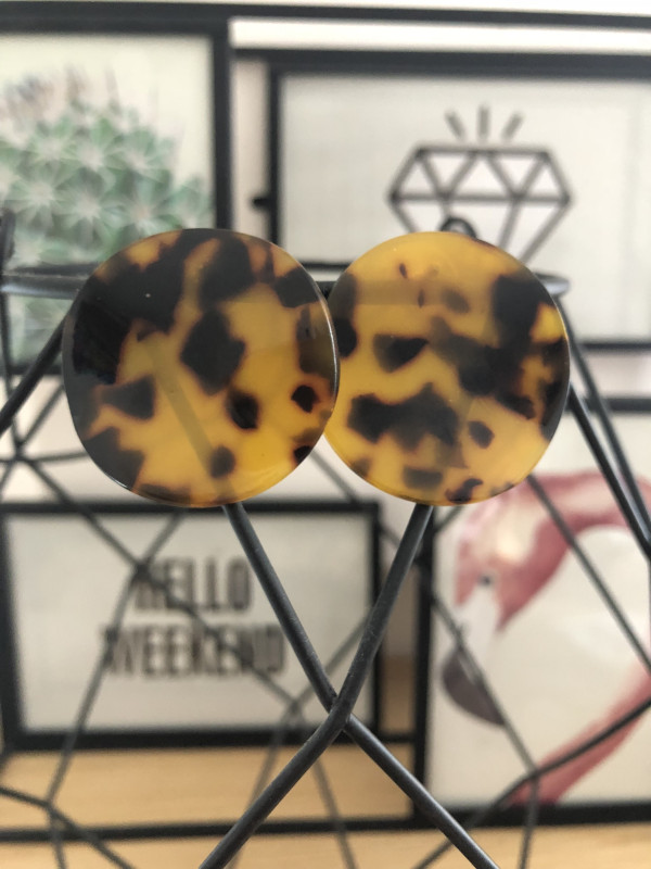 Boucles d'oreilles clous Imitation écaille de Tortue