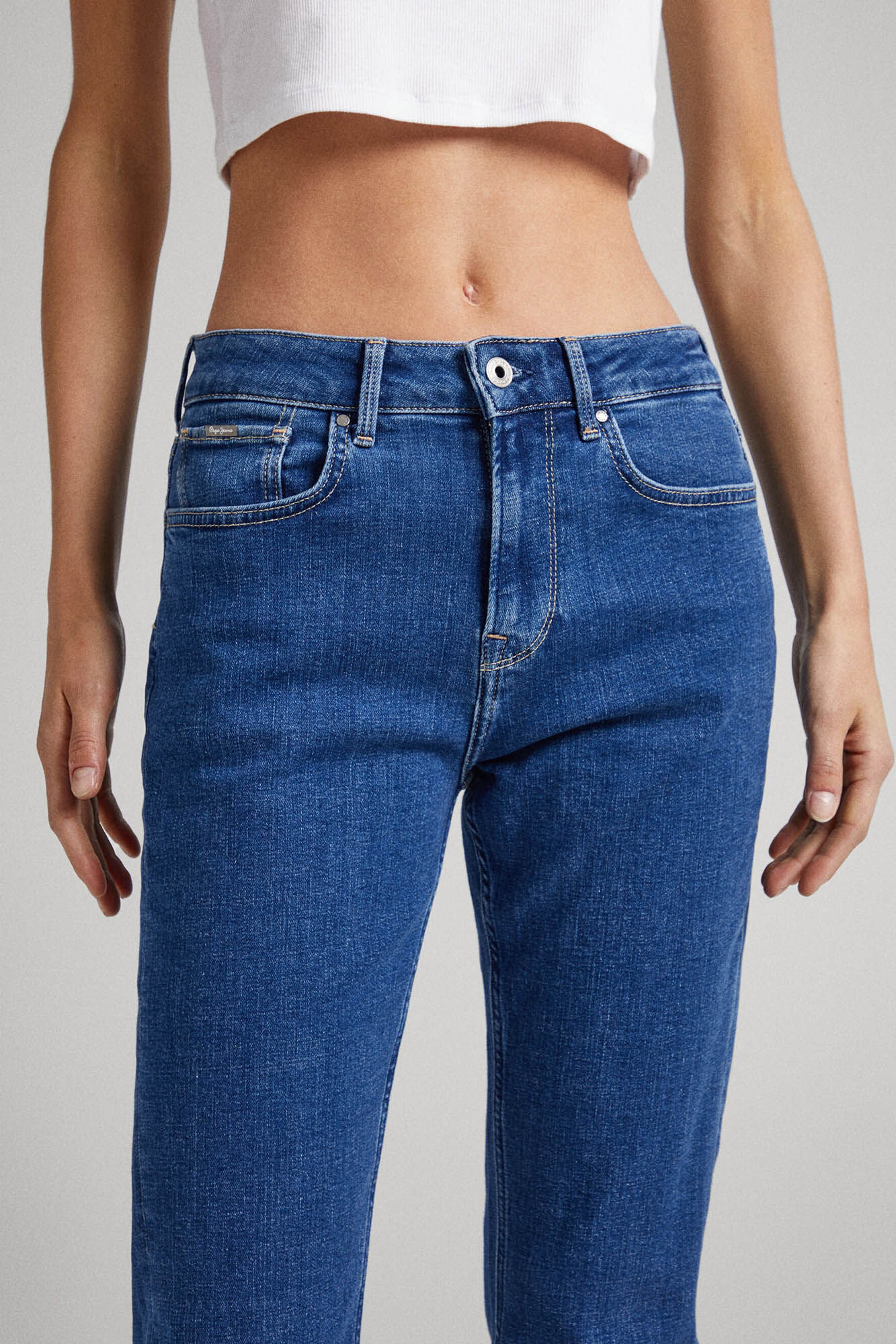 Calça jeans Mary de cintura alta e corte regular