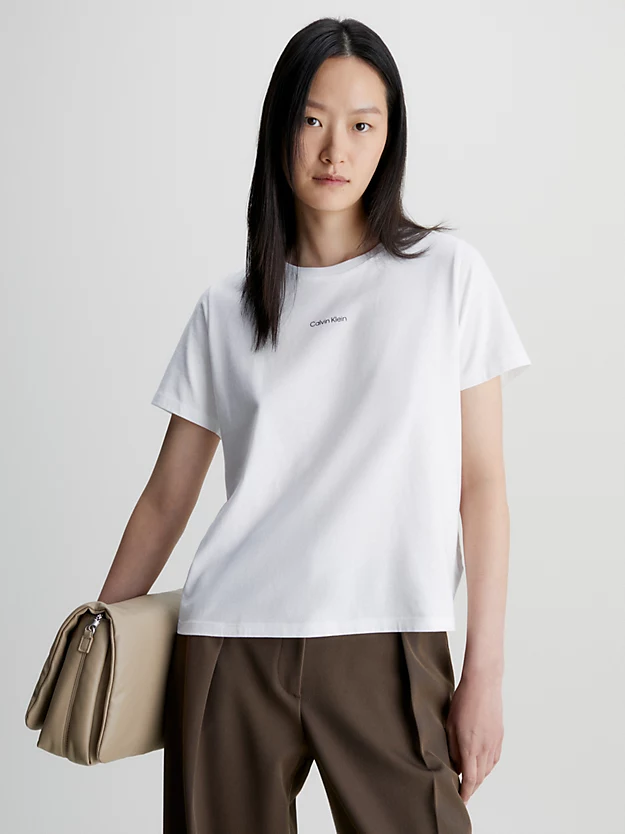 Camiseta de algodão com micro logotipo