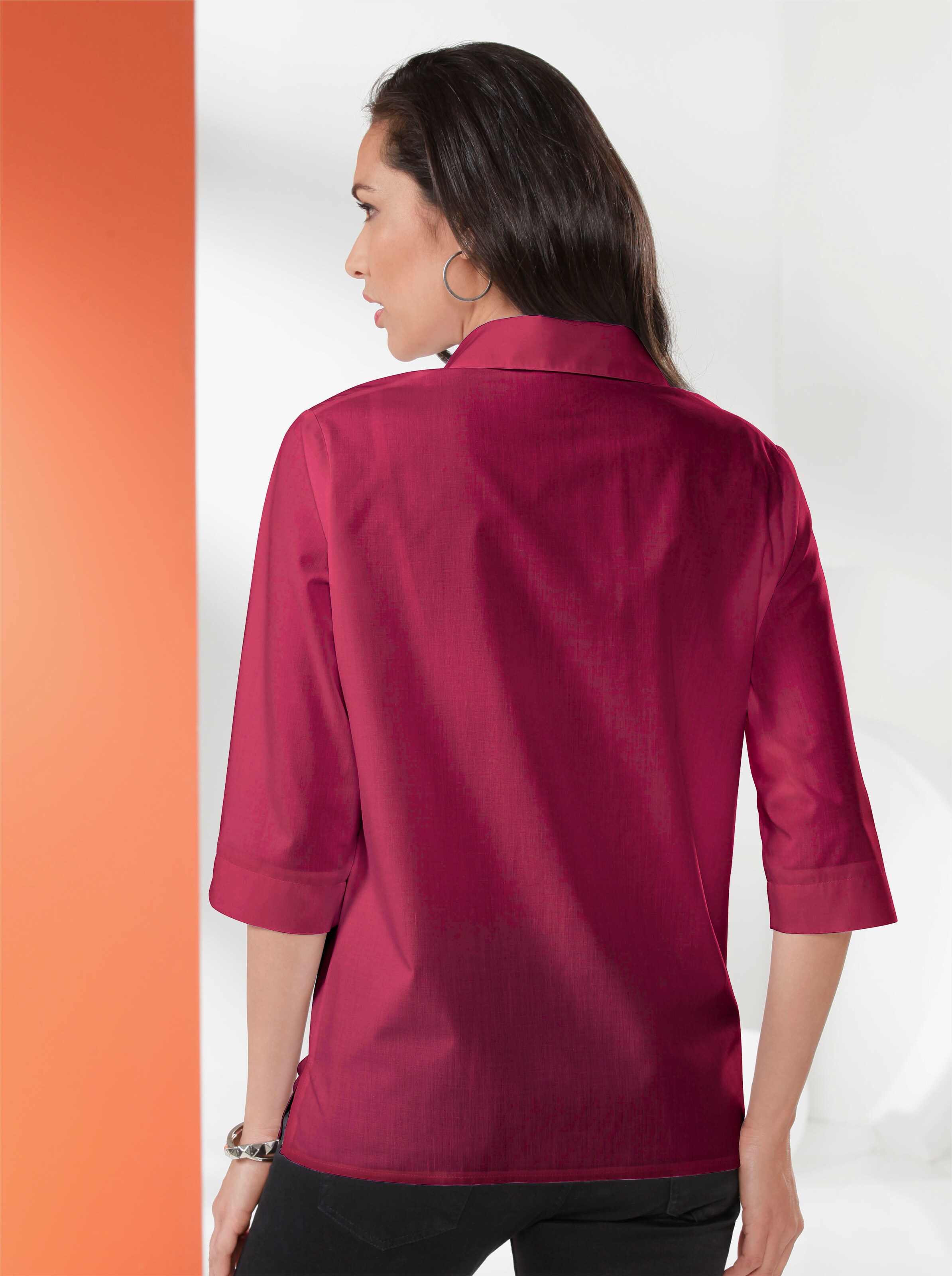Hemdbluse mit dekorativen eckigen Knöpfen